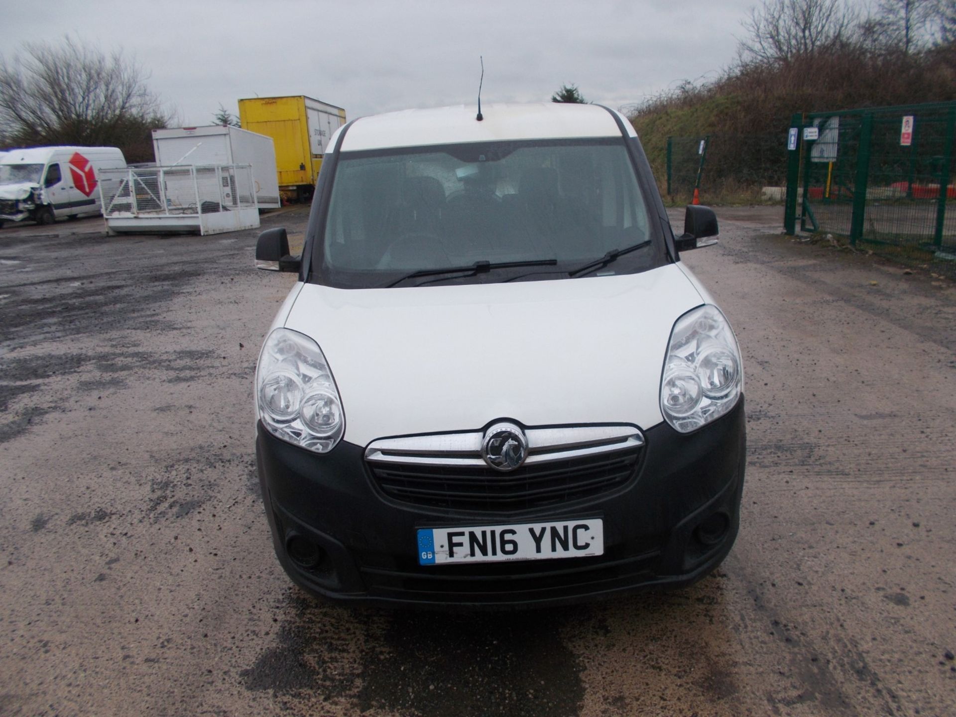 2016 VAUXHALL COMBO 2300 L1H1 CDTI SS E-FLEX WHITE CREW VAN, 56K MILES, REAR SEATS *PLUS VAT* - Image 2 of 18