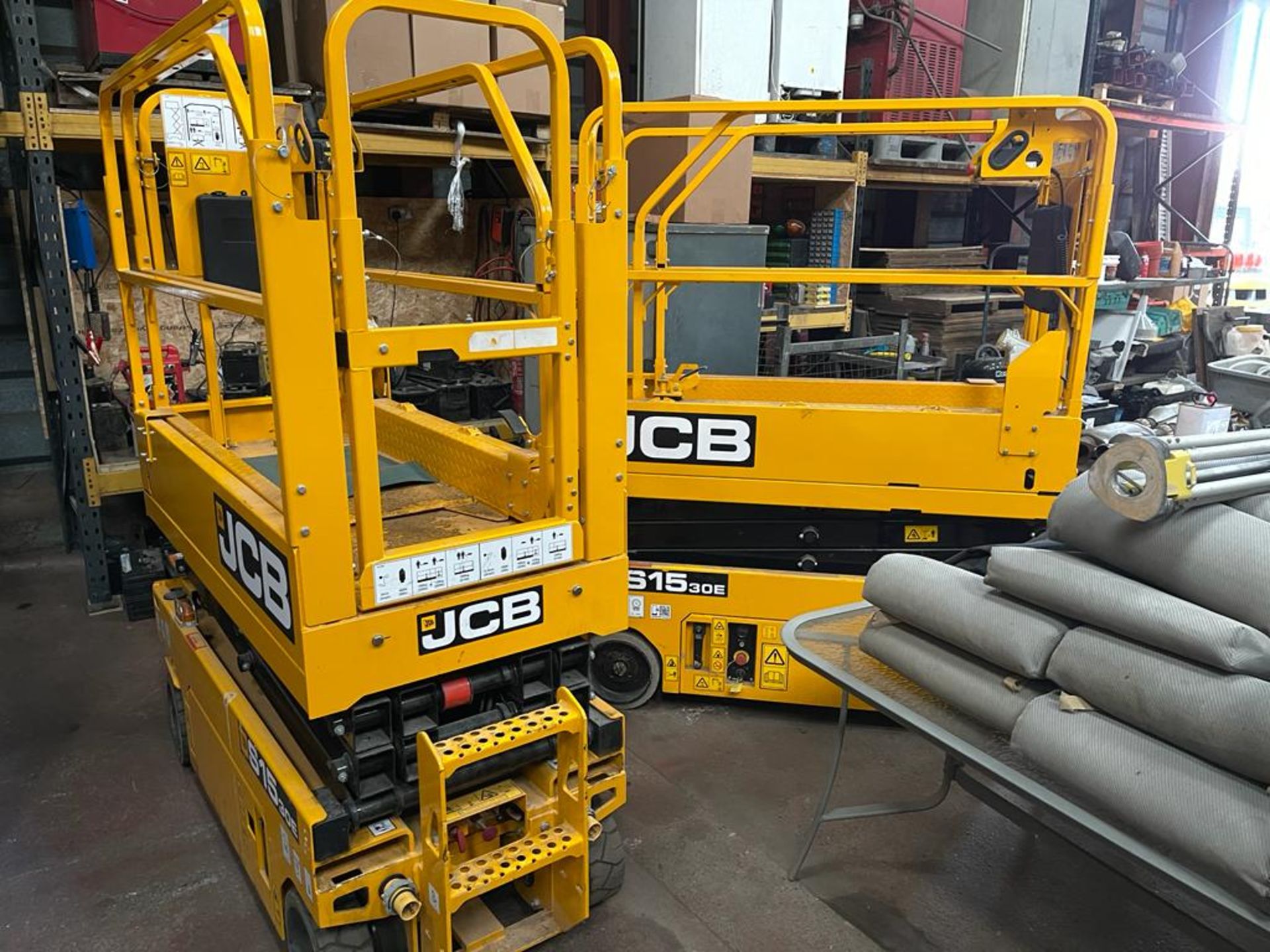 JCB S15 30E SCISSOR LIFT, AS NEW, 6 HOURS *PLUS VAT*