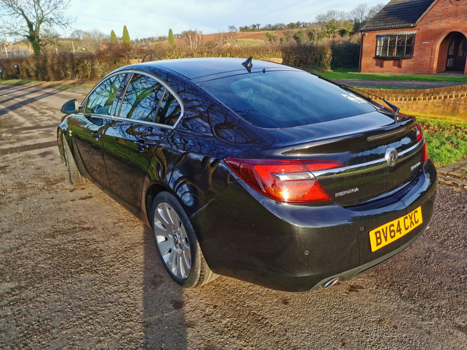 2014/64 VAUXHALL INSIGNIA ELITE NAV BI-TURBO BLACK HATCHBACK, 83,865 MILES WITH FSH *NO VAT* - Image 5 of 27