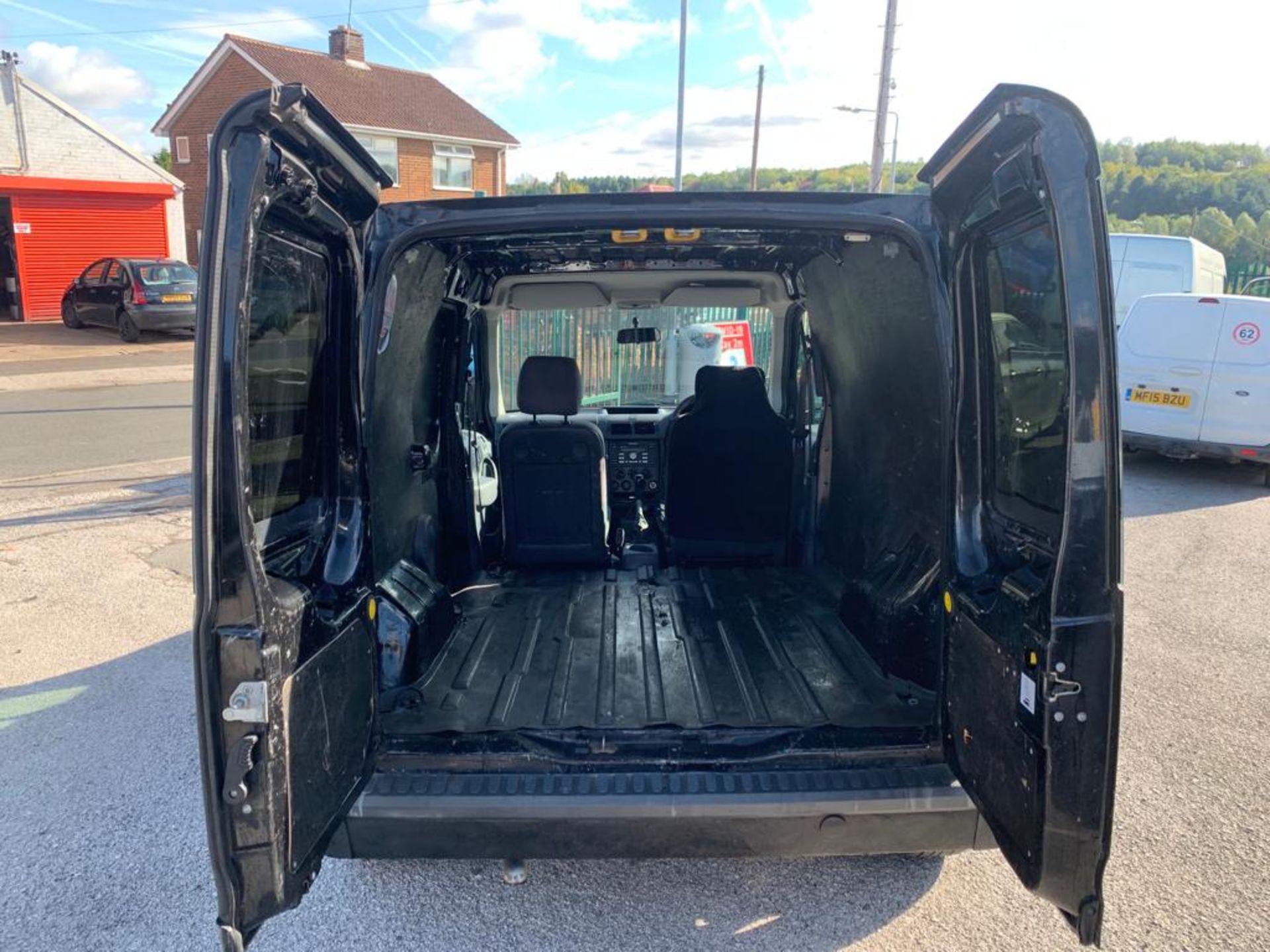 2009 FORD TRANSIT CONN T200 75 BLACK PANEL VAN, 1753cc DIESEL ENGINE, 164,395 MILES *NO VAT* - Image 9 of 11