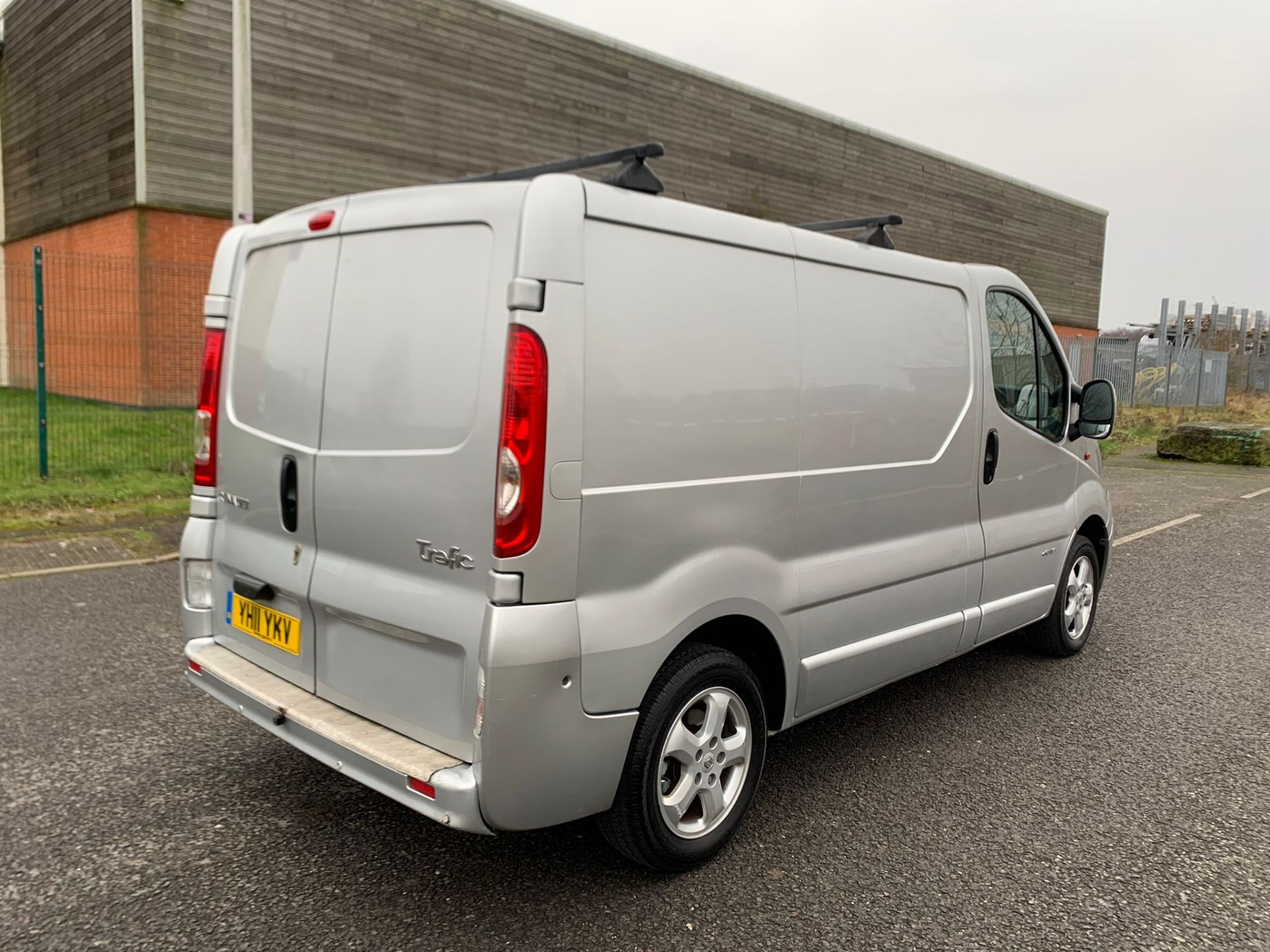 2011 RENAULT TRAFIC SL27 SPORT DCI 115 SILVER PANEL VAN, 134,138 MILES, 2.0 DIESEL *NO VAT* - Image 7 of 20