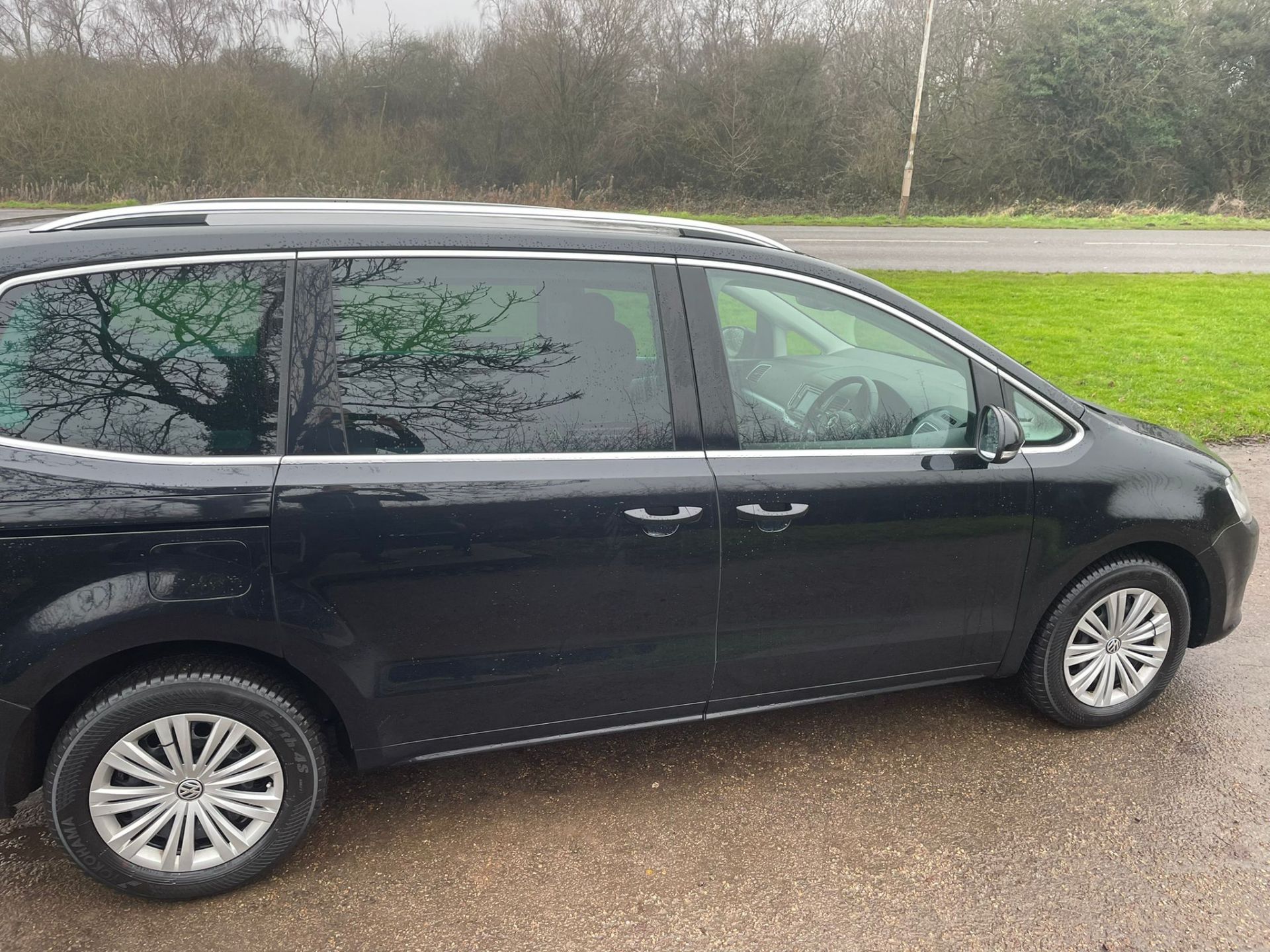 2019 VOLKSWAGEN SHARAN SE TDI S-A BLACK MPV, 65,632 MILES, AS BLUE, LANE ASSIST *NO VAT* - Image 15 of 42