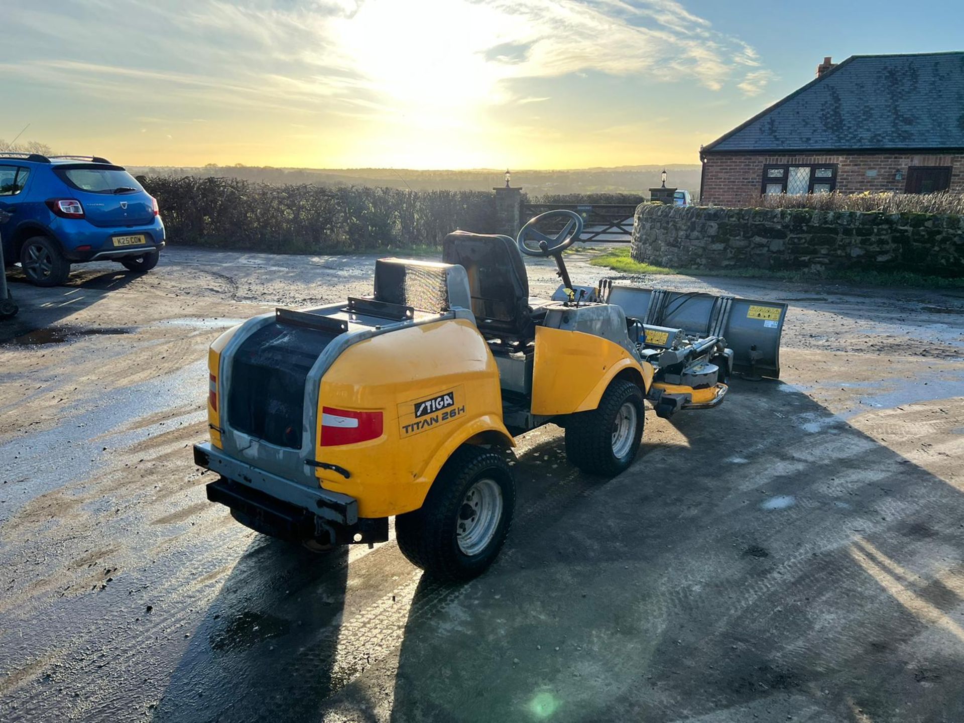 2008 STIGA TITAN 26H DIESEL COMMERCIAL RIDE ON MOWER WITH STIGA SB140 SNOW PLOUGH *PLUS VAT* - Image 5 of 14