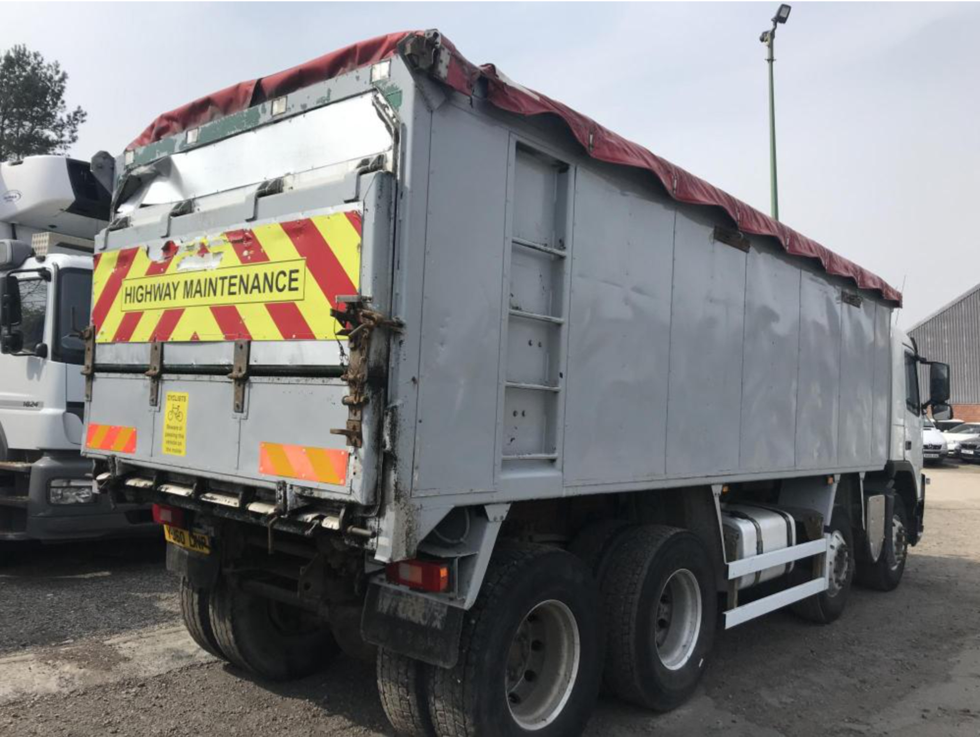 2011/60 PLATE VOLVO FM 360 8x4 ALLOY TIPPER I SHIFT GEARBOX, GOOD RUNNER AND DRIVER *PLUS VAT* - Image 4 of 17