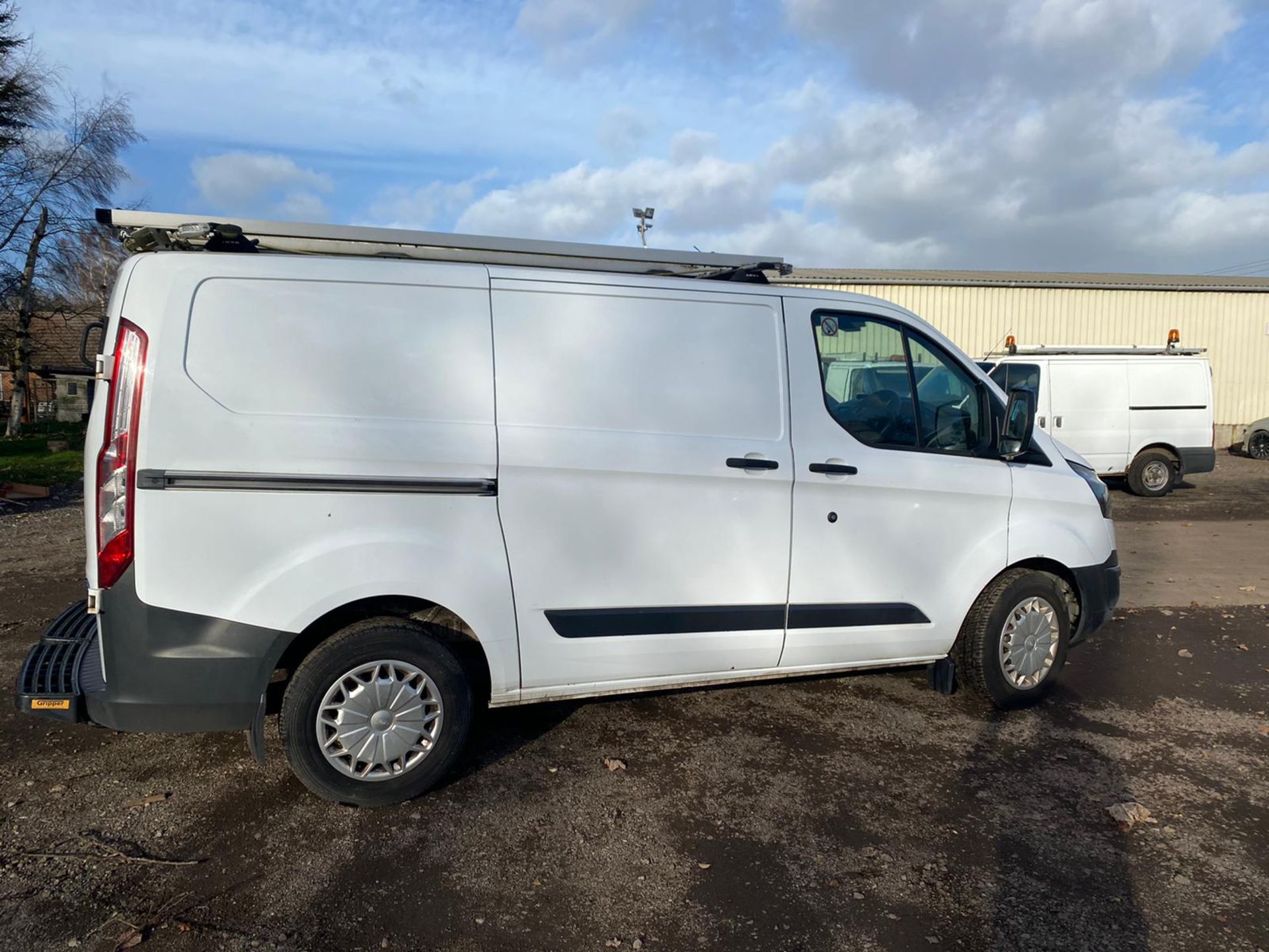 2015 FORD TRANSIT CUSTOM 310 ECO-TECH WHITE PANEL VAN, 2 SINGLE SEATS, 47K MILES WITH FSH *PLUS VAT* - Image 5 of 5