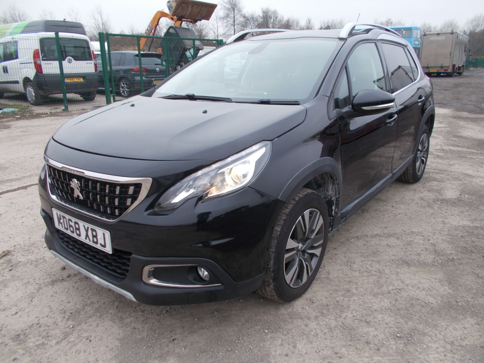 2019/68 PEUGEOT 2008 ALLURE PREMIUM 5 DOOR HATCHBACK, 1.2 PETROL, 11K MILES,5 SPEED MANUAL *NO VAT* - Image 3 of 24