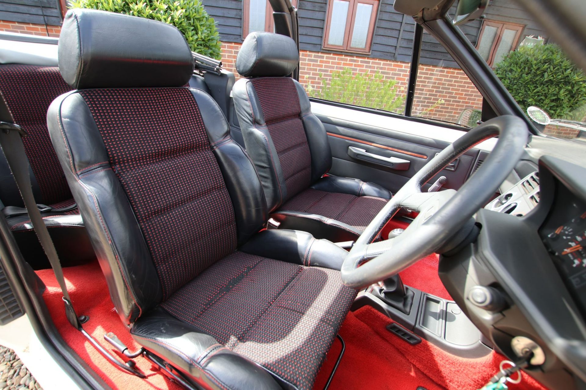 1989 PEUGEOT 205 CTI WHITE CABRIOLET CONVERTIBLE, 115hp, 1590cc PETROL ENGINE *NO VAT* - Image 4 of 11