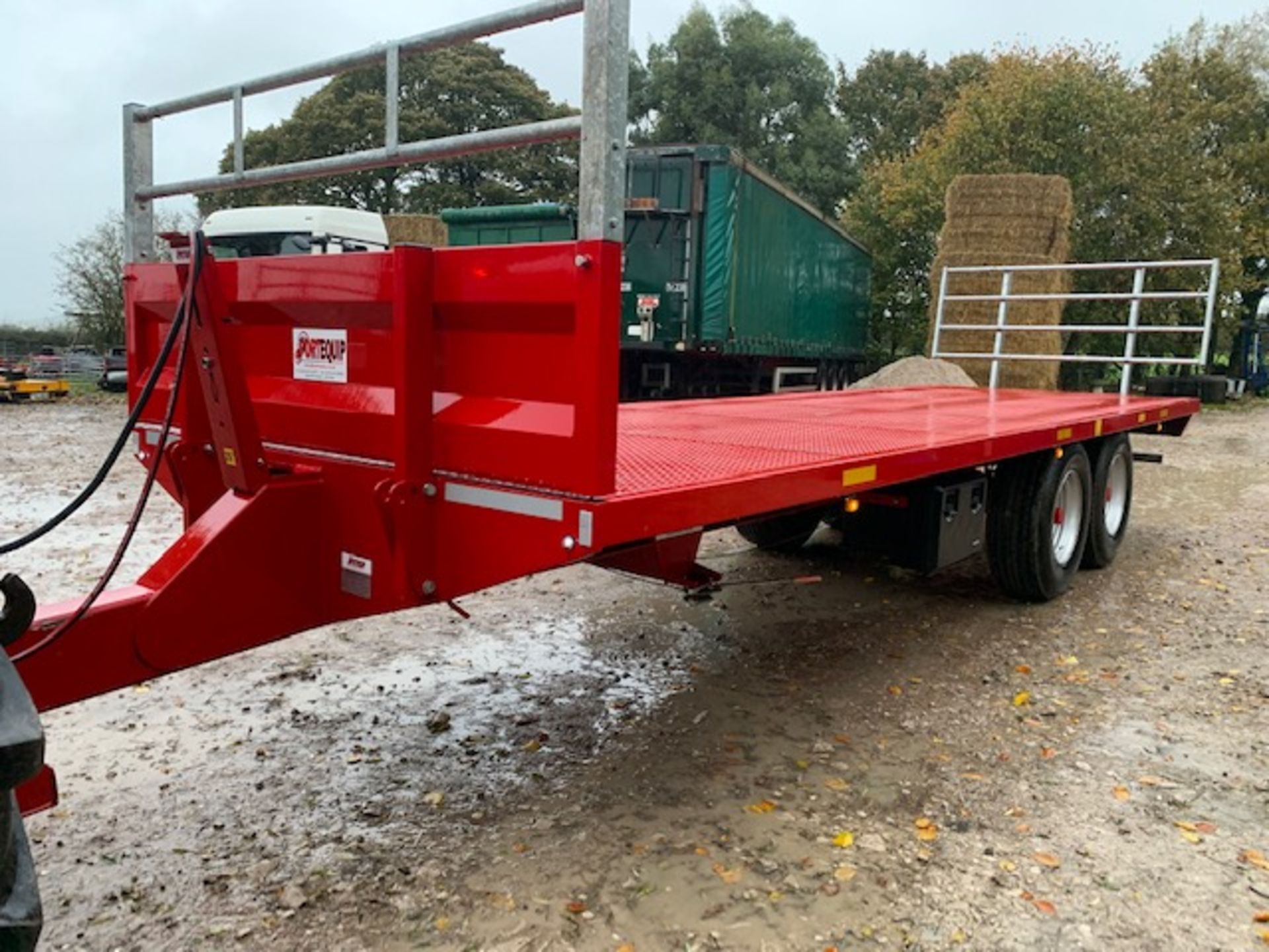 2018 12 TON 26ft PORTEQUIP BALE TRAILER SUPER SINGLES, AS NEW, EXCELLENT ORDER *PLUS VAT* - Image 2 of 6