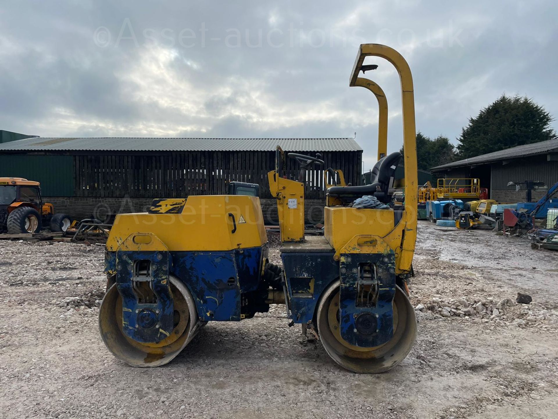 BOMAG BW135 AD ROLLER, RUNS, DRIVES AND VIBRATES, ROAD REGISTERED, CANOPY, 1350MM DRUMS *PLUS VAT* - Image 4 of 8