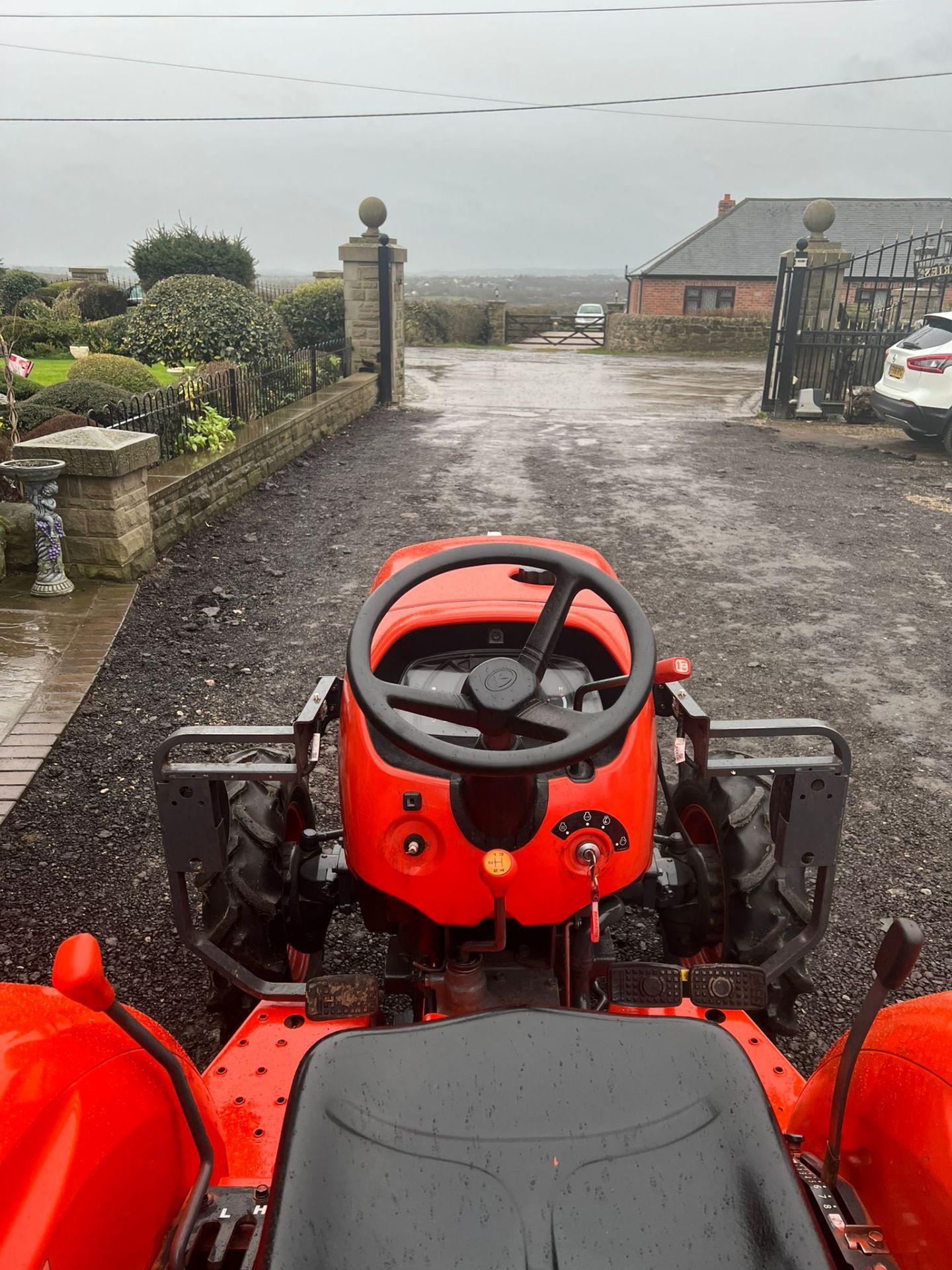 2019 KUBOTA L1361 4 WHEEL DRIVE TRACTOR, 36hp TRACTOR, RUNS AND WORKS *PLUS VAT* - Image 6 of 8