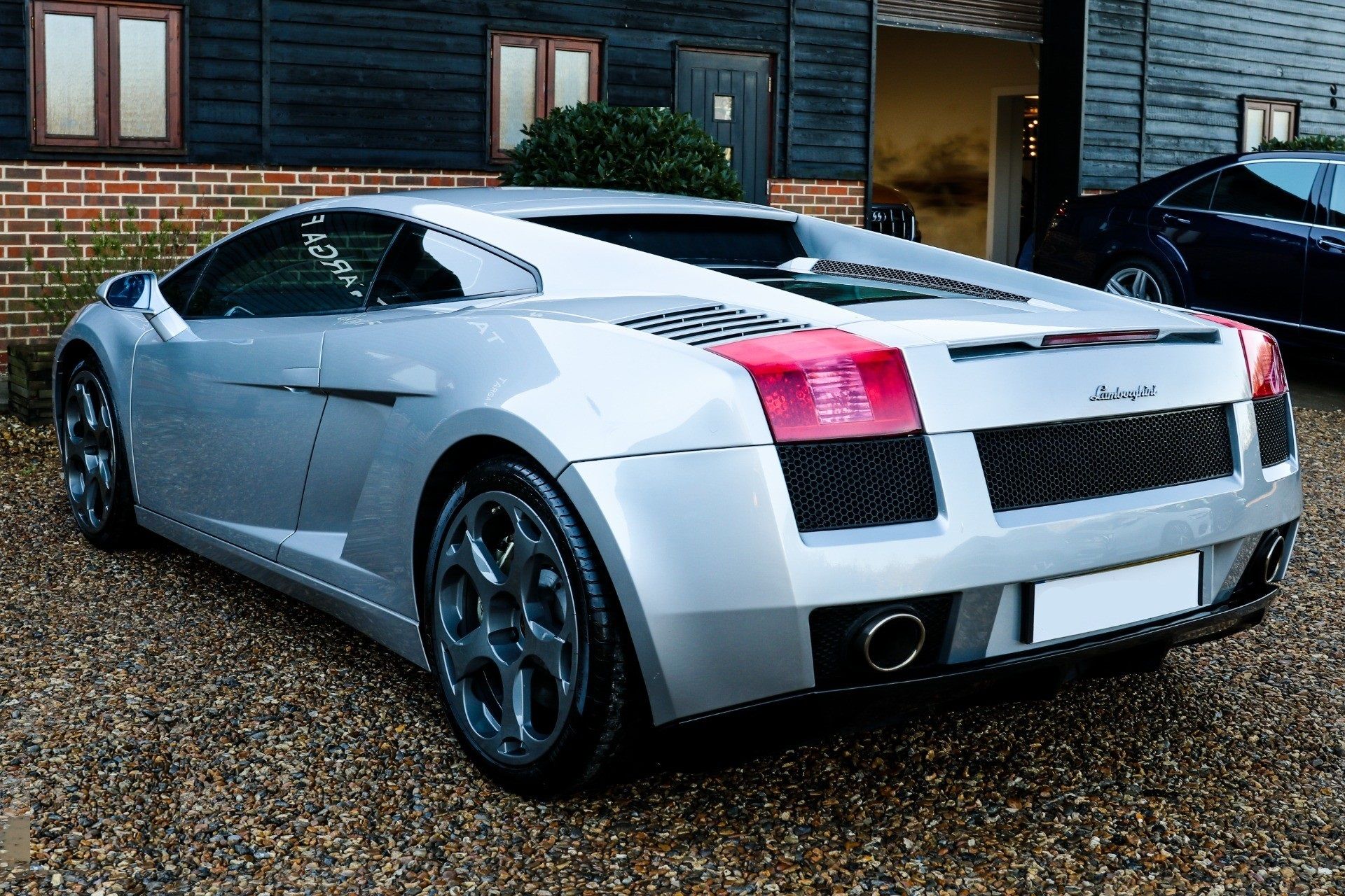 LAMBORGHINI GALLARDO 5.0 V10 COUPE, MANUAL, SILVER/ BLUE SCURO LEATHER INTERIOR, 60,800 MLS NO VAT - Image 4 of 36