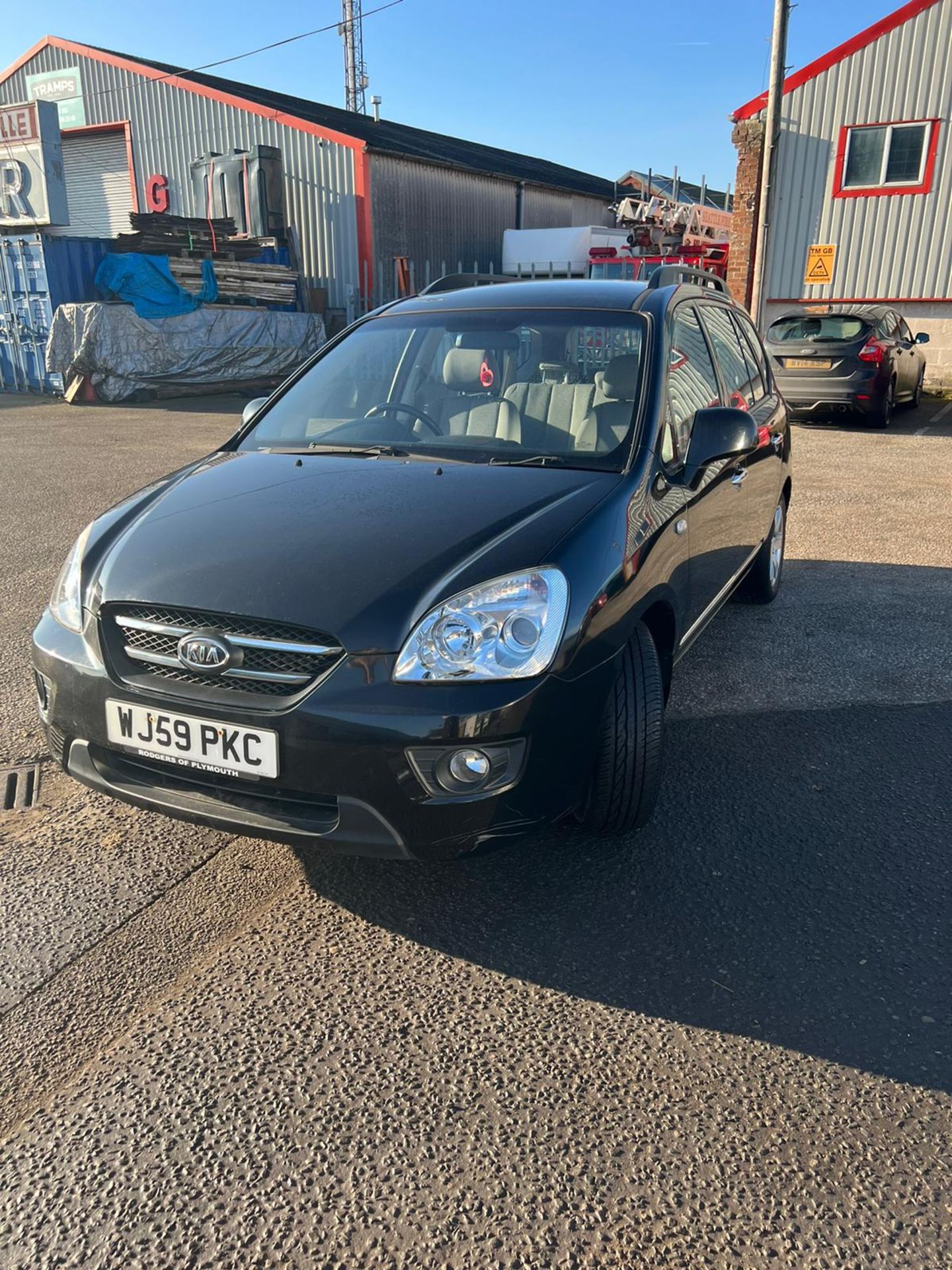 2009/59 KIA CARENS GS CRDI BLACK 5+2 SEATER MPV, 52,939 MILES, MANUAL 6 GEARS *NO VAT* - Image 3 of 33