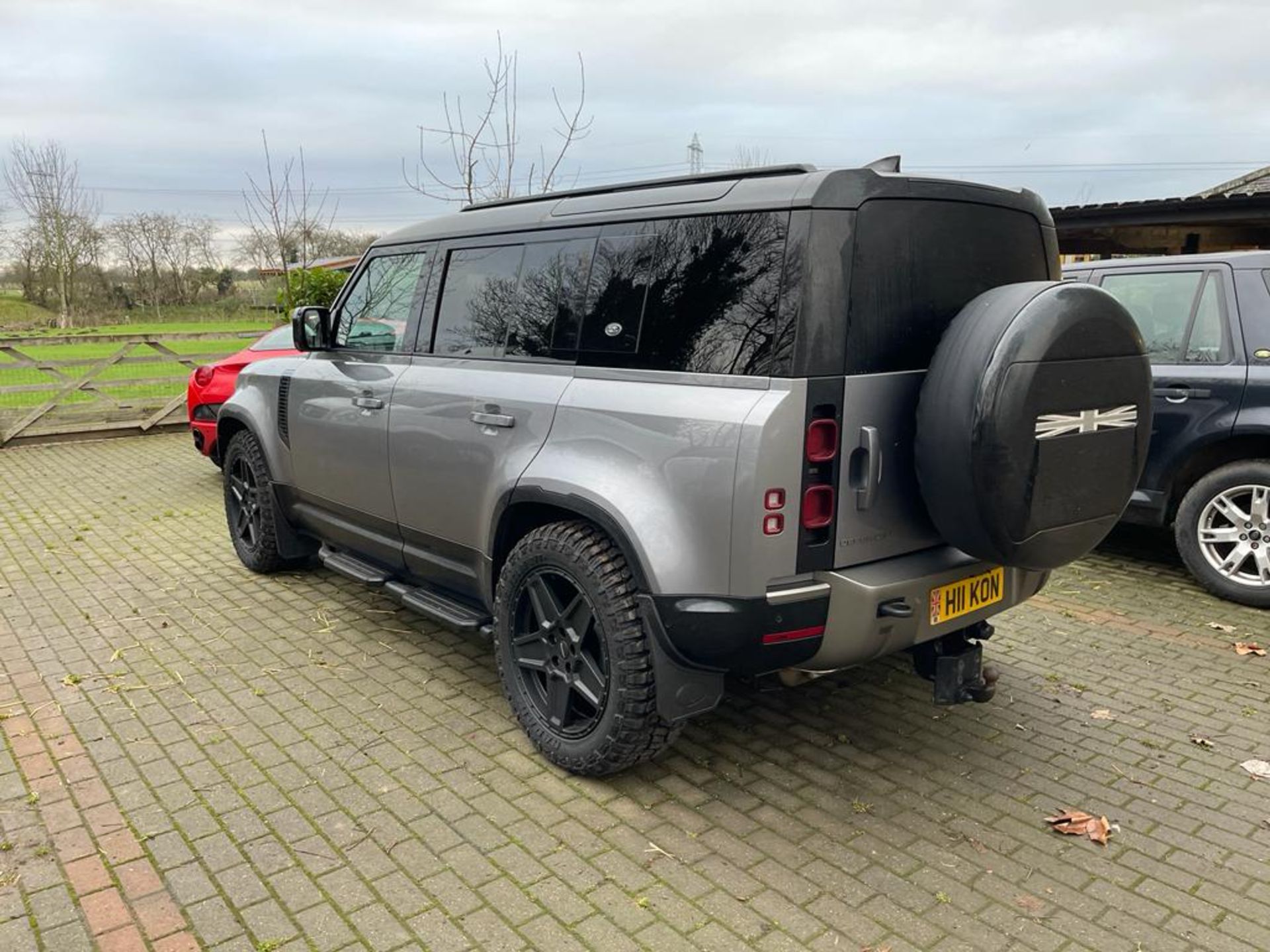 2021 LANDROVER DEFENDER 110 250D MHEV DYNAMIC X WITH AIR SUSPENSION, ONLY 4800 MILES *PLUS VAT* - Image 7 of 15