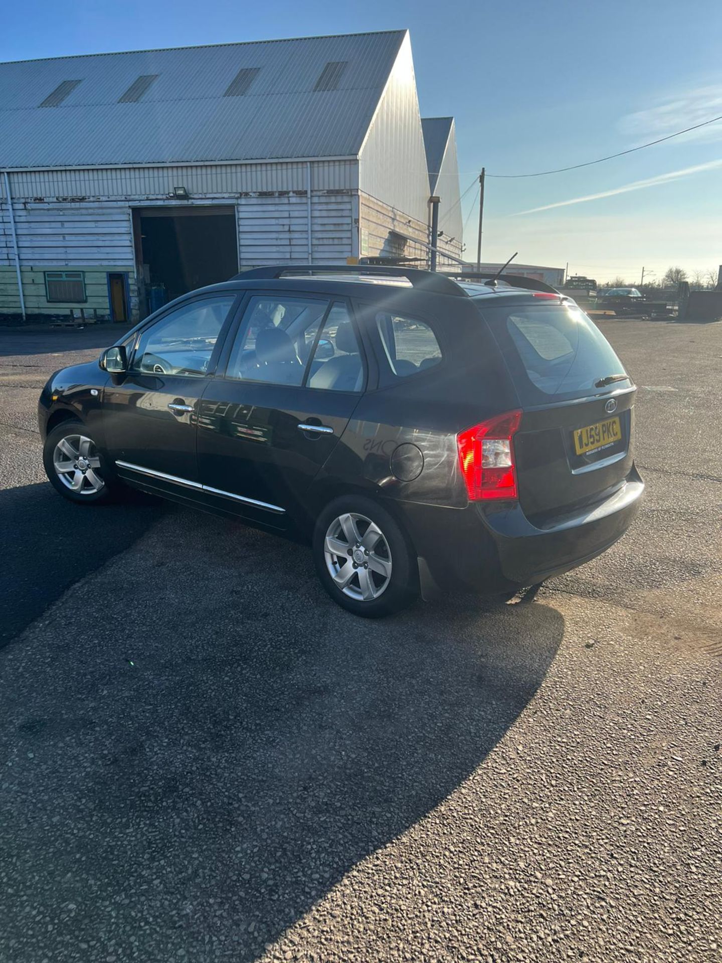 2009/59 KIA CARENS GS CRDI BLACK 5+2 SEATER MPV, 52,939 MILES, MANUAL 6 GEARS *NO VAT* - Image 5 of 33