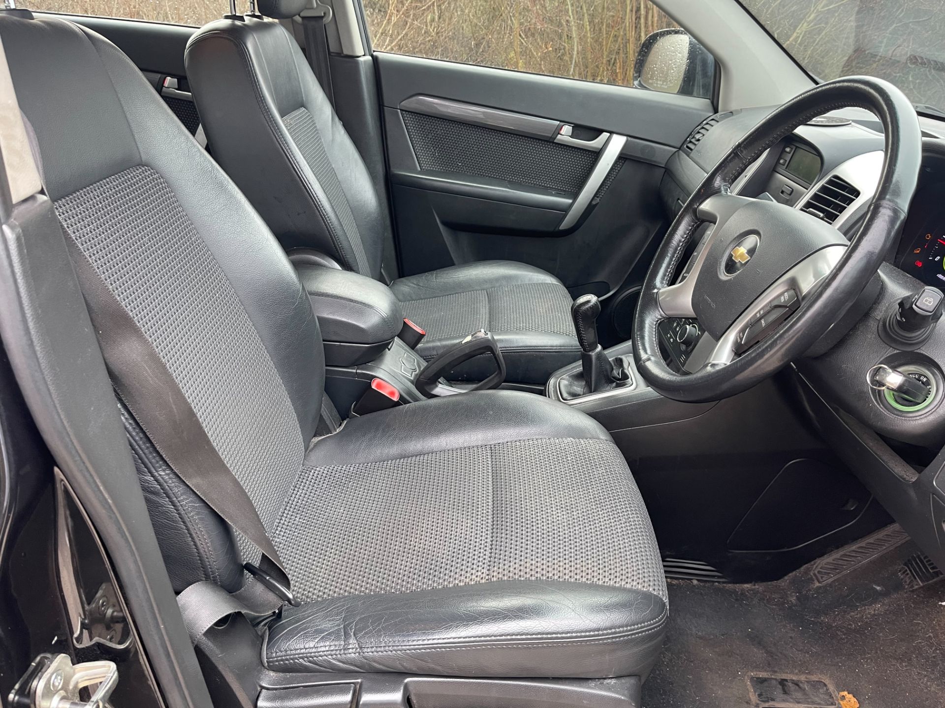 2010 CHEVROLET CAPTIVA LT VCDI 4X2 BLACK ESTATE, 132K MILES, 1991cc DIESEL, RESERVE REDUCED *NO VAT* - Image 5 of 5