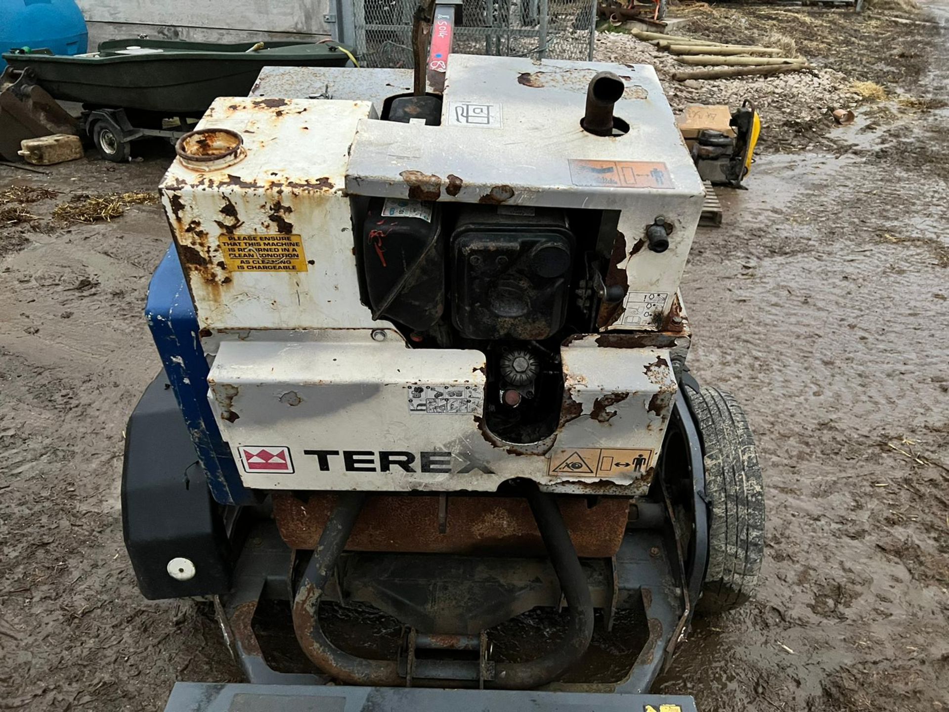 TEREX MBR71 F/R DIESEL SINGLE DRUM PEDESTRIAN VIBRATING ROLLER WITH 2016 SINGLE AXEL TRAILER - Image 7 of 10