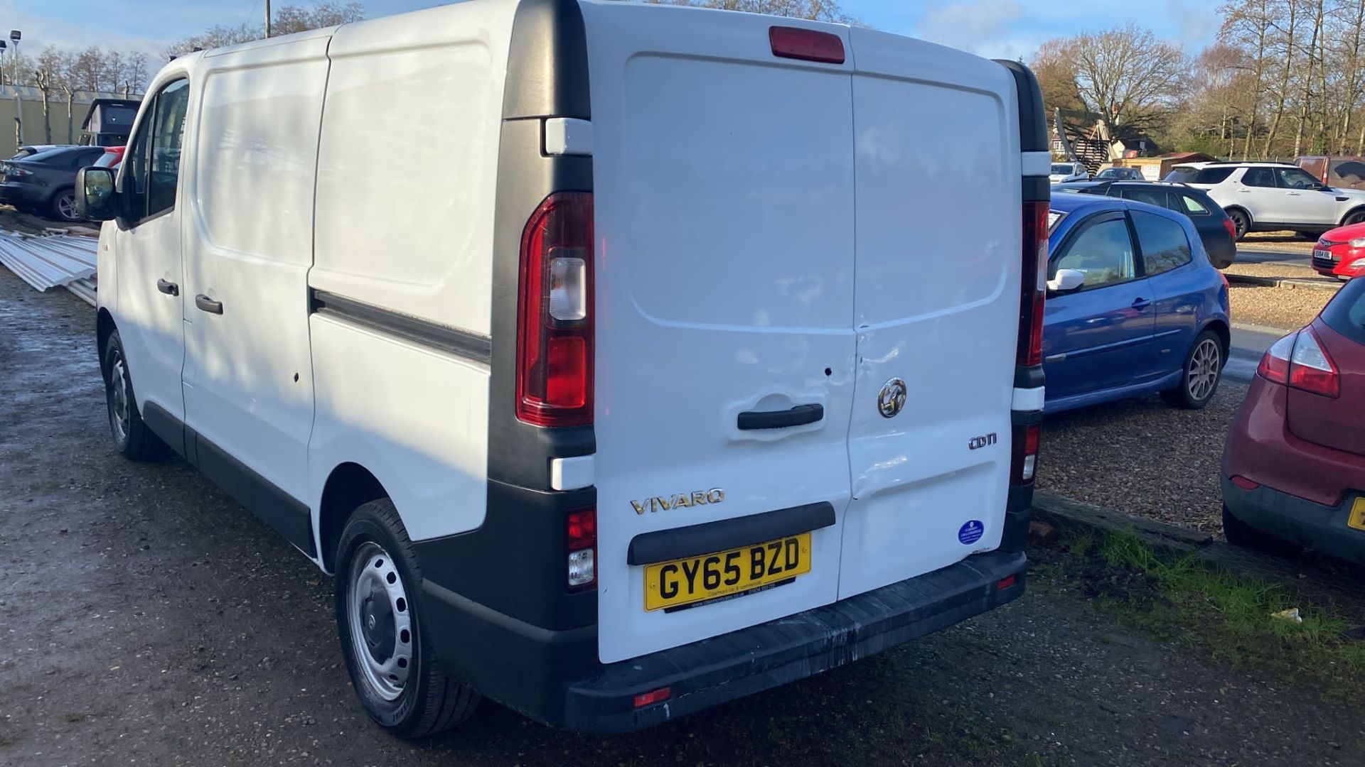 NP -  2015/65 VAUXHALL VIVARO  STARTS AND DRIVES GREAT - NO VAT - Image 2 of 13