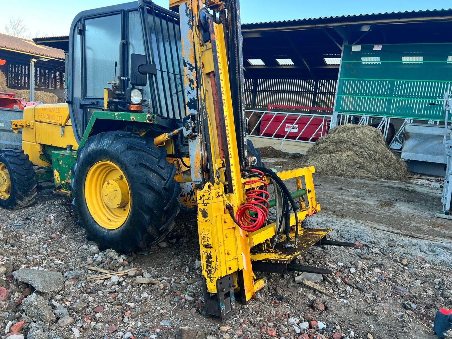 YELLOW POST KNOCKER, SUITABLE FOR PALLET FORKS OR 3 POINT LINKAGE *PLUS VAT* - Image 2 of 8