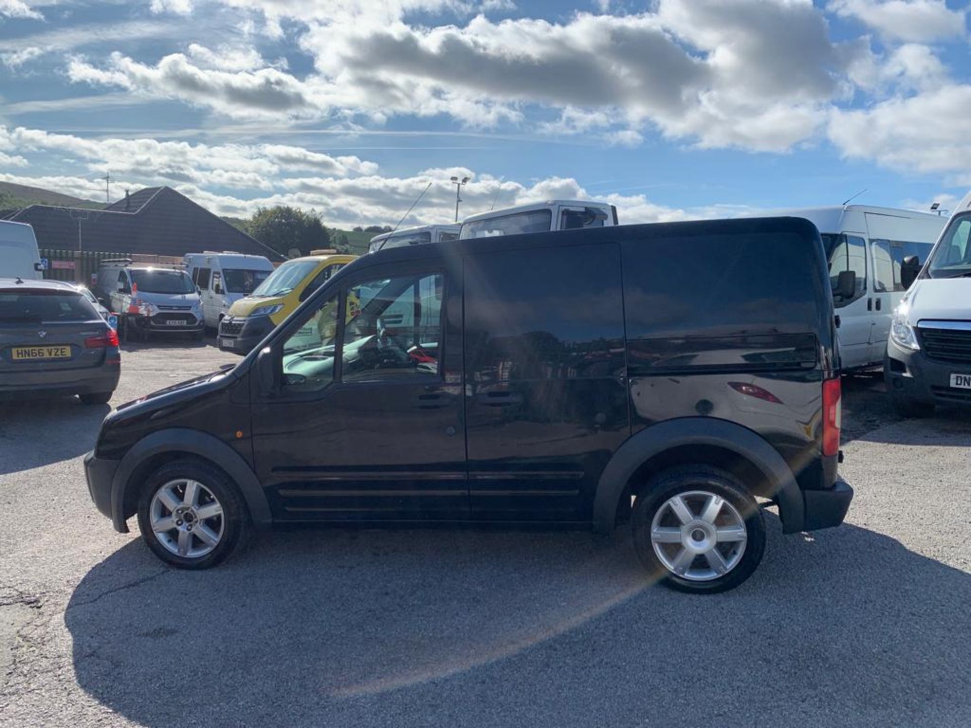 2009 FORD TRANSIT CONN T200 75 BLACK PANEL VAN, 1753cc DIESEL ENGINE, 164,395 MILES *NO VAT* - Image 5 of 11