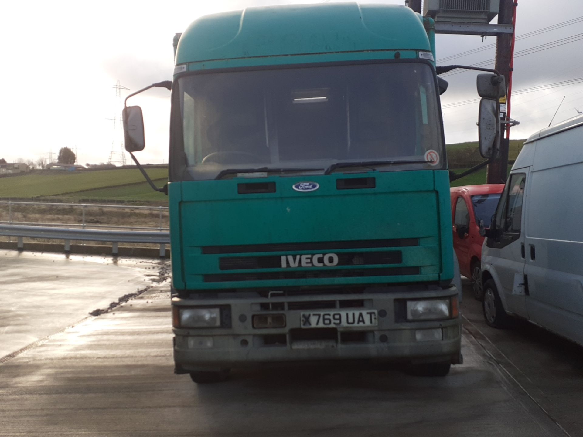 IVECO TECTOR 15 TONNE EX LIBRARY BUS / MOTORHOME / TINY HOUSE PROJECT, GENUINE LOW MILEAGE *NO VAT* - Image 2 of 7