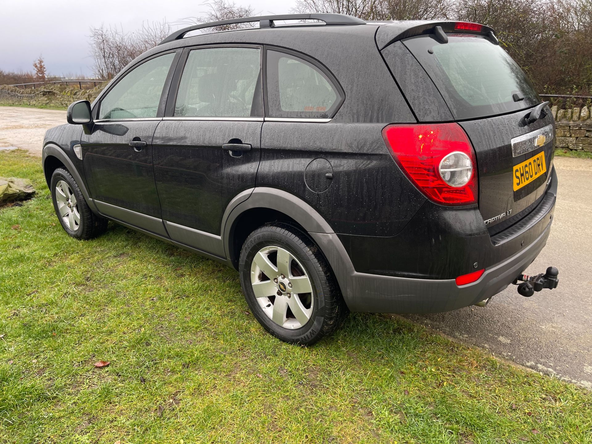 2010 CHEVROLET CAPTIVA LT VCDI 4X2 BLACK ESTATE, 132K MILES, 1991cc DIESEL, RESERVE REDUCED *NO VAT* - Image 3 of 5