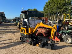 NEW AND UNUSED LM10 YELLOW AND BLACK 1 TON MINI DIGGER, RUNS DRIVES AND DIGS, 3 BUCKETS *PLUS VAT*