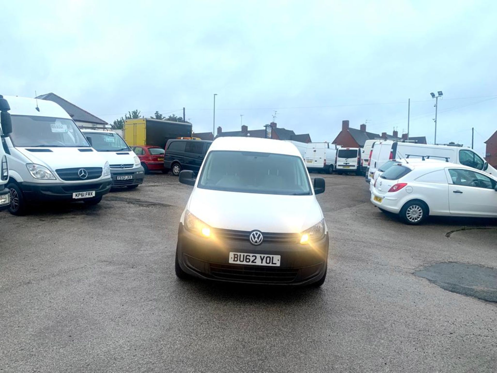 2012 VOLKSWAGEN CADDY C20 BLUEMOTION TDI 102 WHITE PANEL VAN, 1.6 DIESEL, 168,072 MILES *NO VAT* - Image 2 of 11