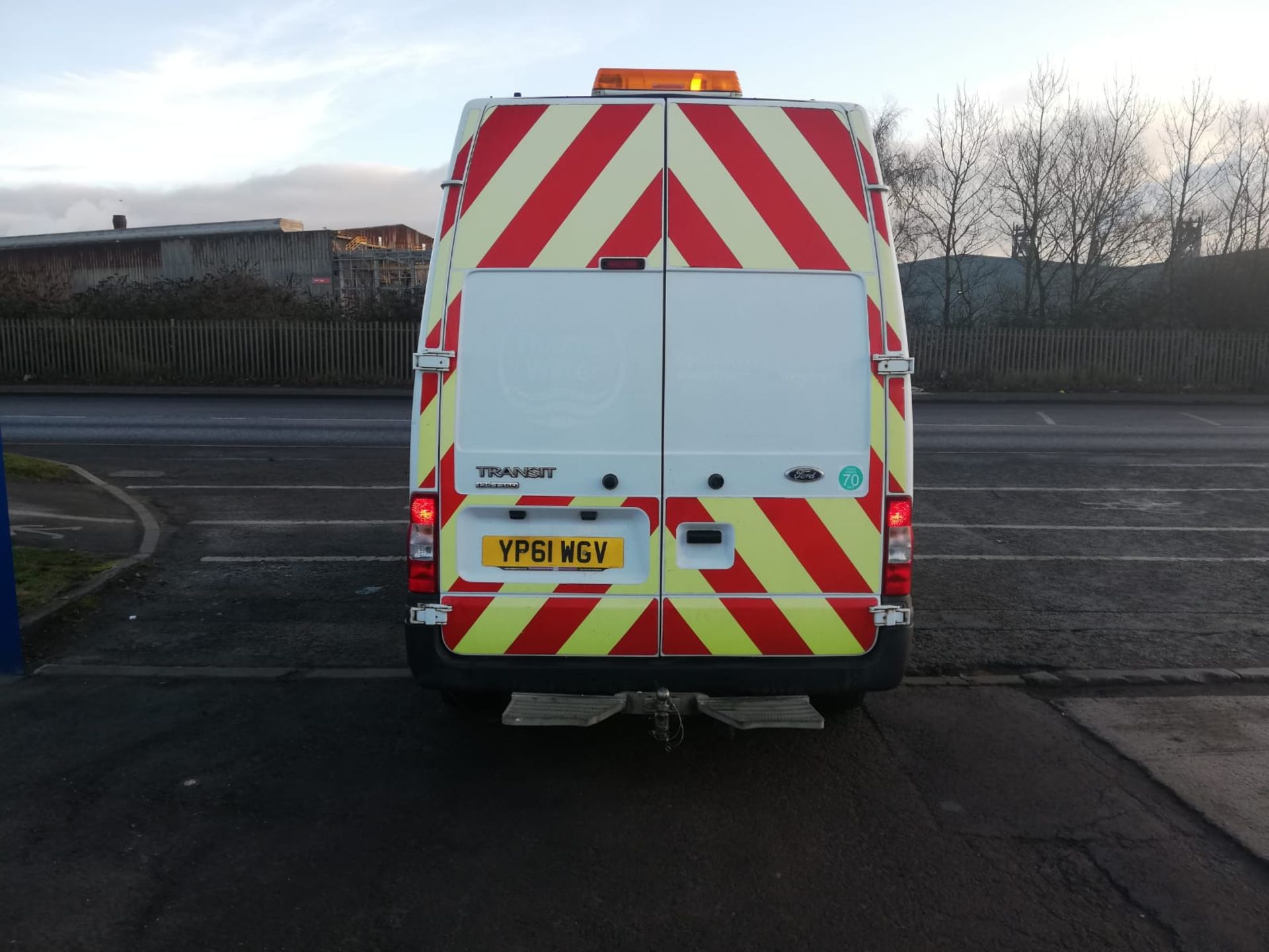 2011/61 FORD TRANSIT 125 T350 TREND FWD LWB HIGH TOP PANEL VAN, 92K MILES, REAR HIAB CRANE FITTED - Image 6 of 9