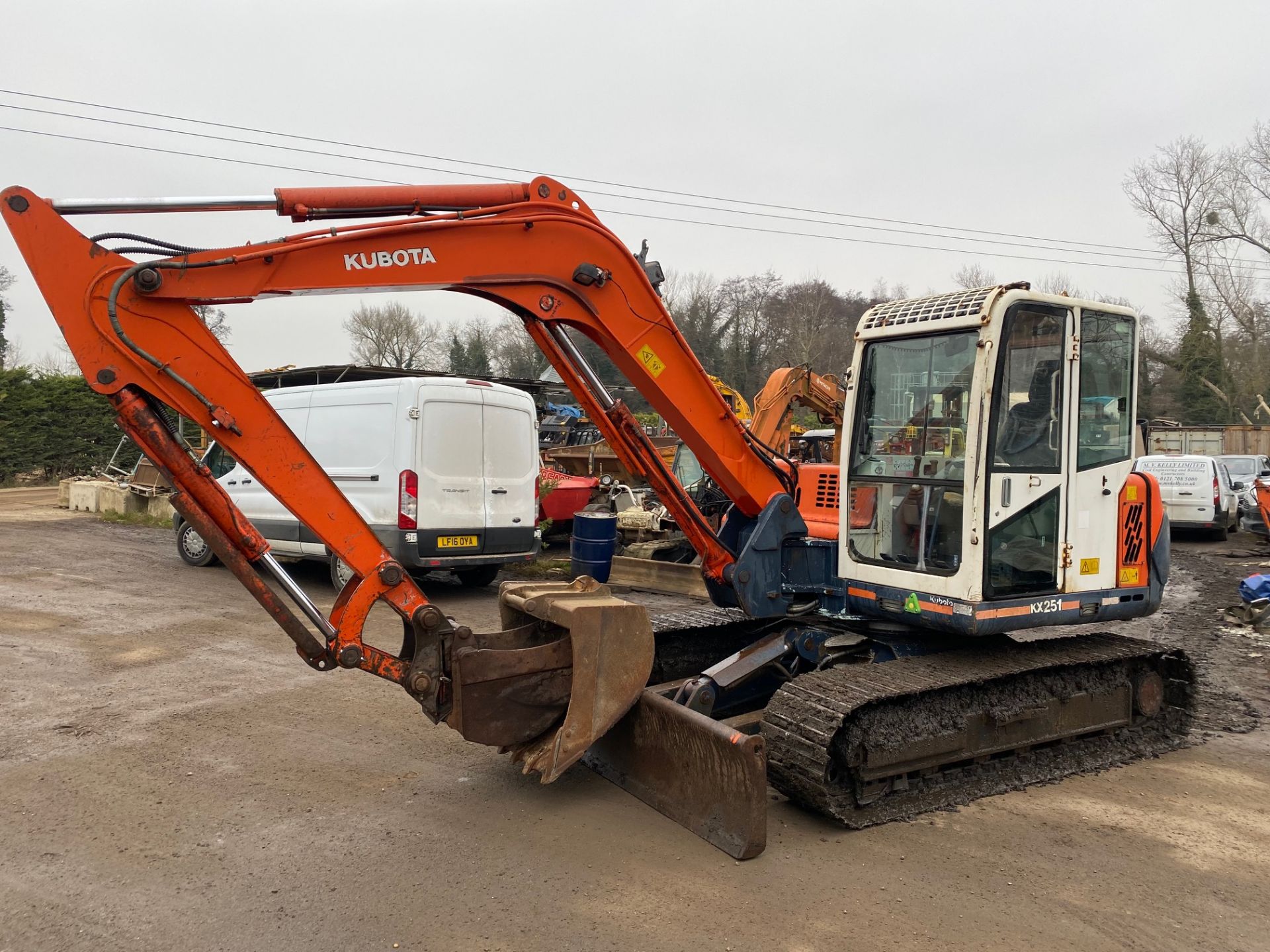 2001 KUBOTA KX251 7.5 TON EXCAVATOR, 6000 HOURS, QUICK HITCH, 2 BUCKETS, STEEL TRACKS *PLUS VAT* - Image 2 of 7