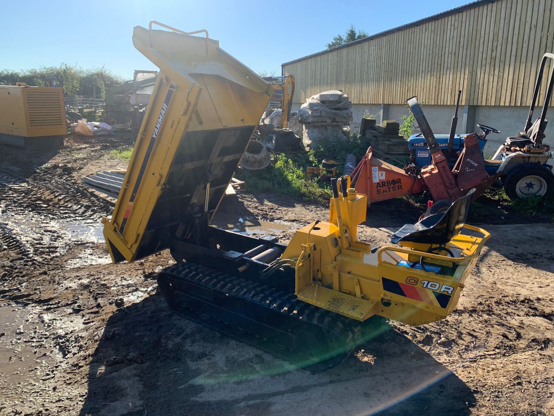 YANMAR C10R 1 TON TRACKED DUMPER, RUNS DRIVES AND TIPS, SHOWING A LOW 1406 HOURS *PLUS VAT* - Image 6 of 9