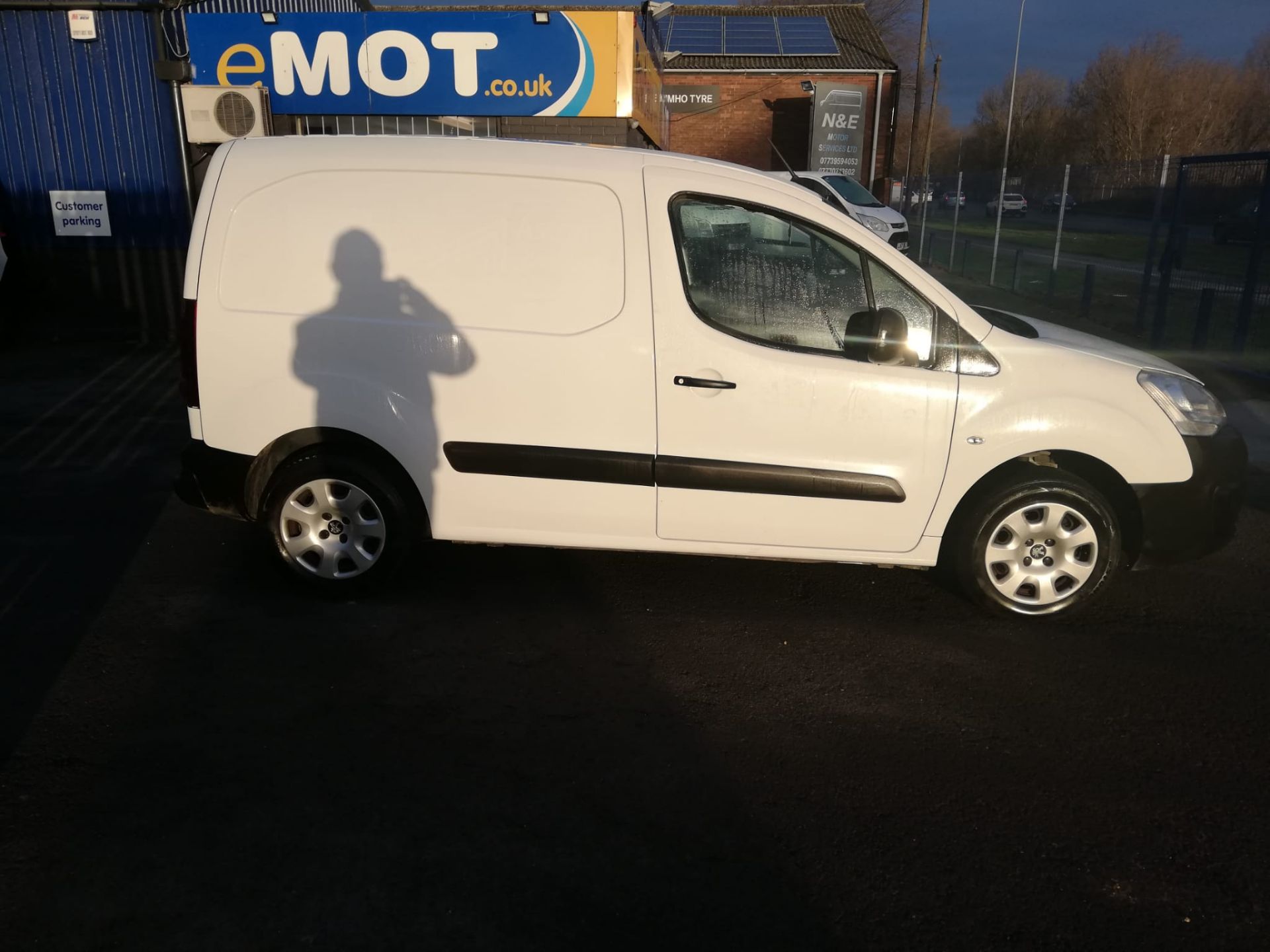 2017/67 PEUGEOT PARTNER PROFESSION L1 BLUE HDI WHITE PANEL VAN, 102K MILES, 3 SEATS *PLUS VAT* - Image 8 of 10