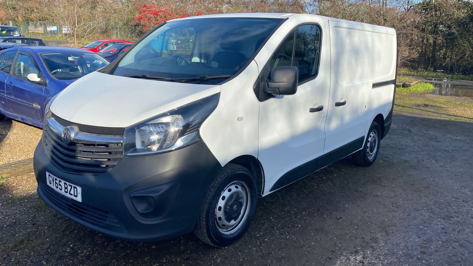 NP -  2015/65 VAUXHALL VIVARO  STARTS AND DRIVES GREAT - NO VAT