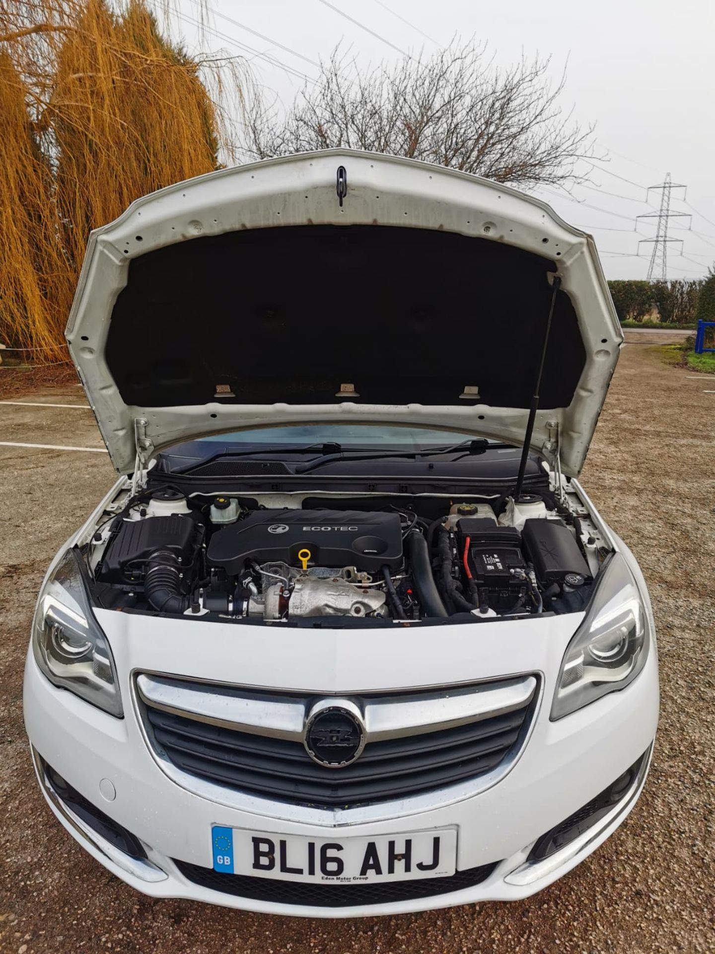 2016 VAUXHALL INSIGNIA SRI NAV CDTI EFLEX WHITE HATCHBACK, 75,492 MILES *NO VAT* - Image 13 of 27