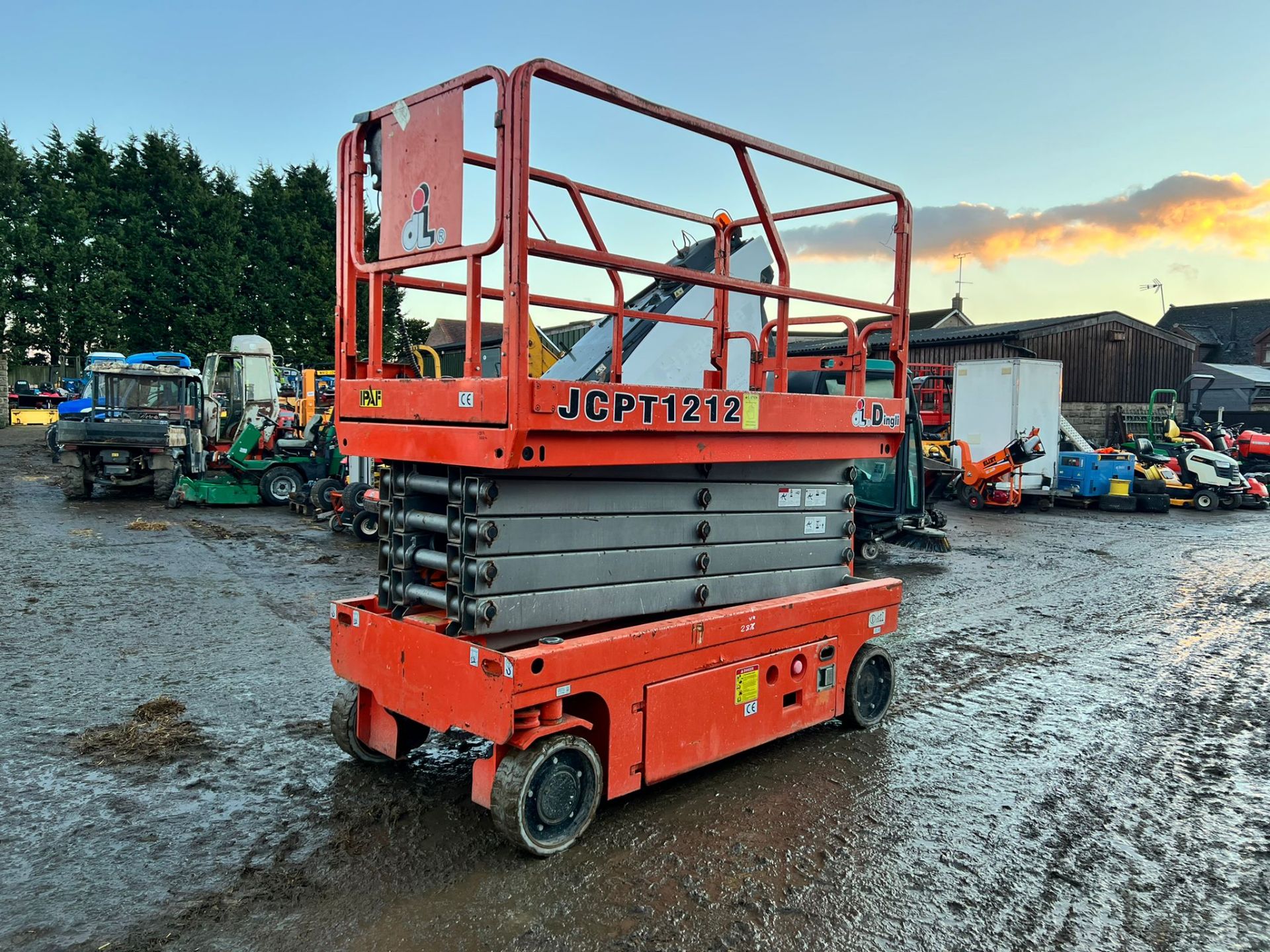 2012 DINGLI JCPT1212 ELECTRIC SCISSOR LIFT, SHOWING A LOW 393 HOURS *PLUS VAT* - Image 3 of 11