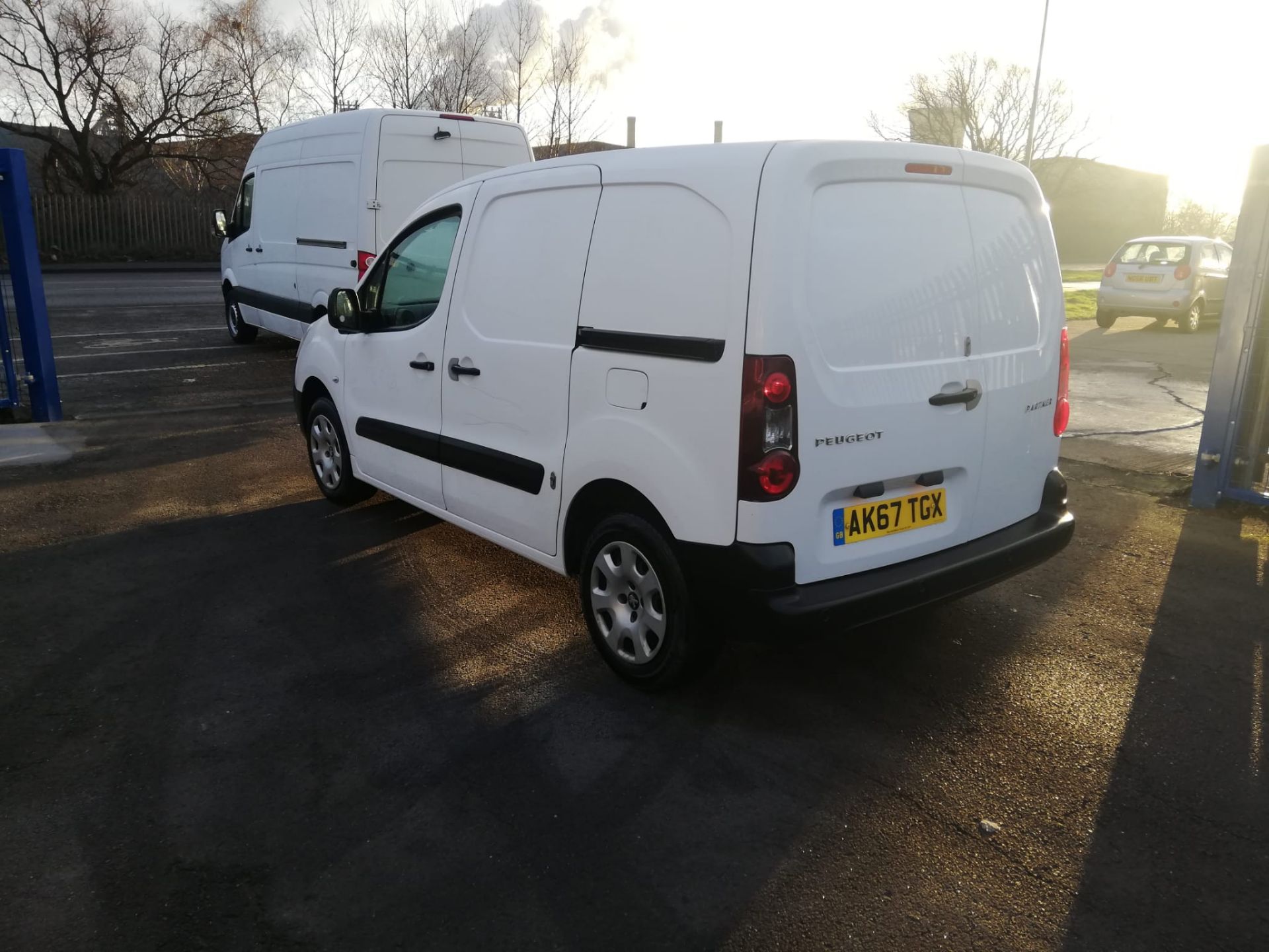 2017/67 PEUGEOT PARTNER PROFESSION L1 BLUE HDI WHITE PANEL VAN, 102K MILES, 3 SEATS *PLUS VAT* - Image 5 of 10