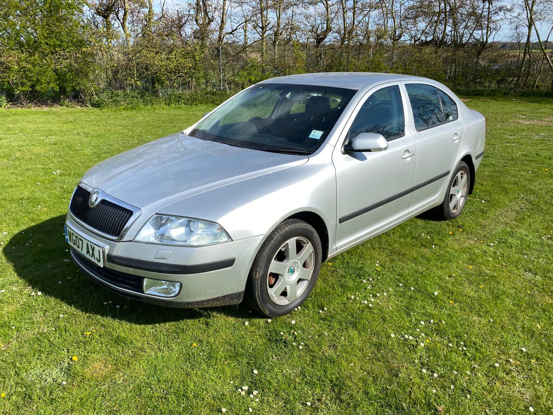 2007 SKODA OCTAVIA ELEGANCE TDI A, SILVER 5 DOOR HATCHBACK, DIESEL ENGINE,106.274 MILES *NO VAT* - Image 2 of 11