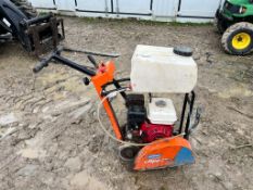 2017 CLIPPER C51 FLOOR SAW WITH WATER TANK, RUNS, HONDA GX200 ENGINE, NO BLADE *PLUS VAT*