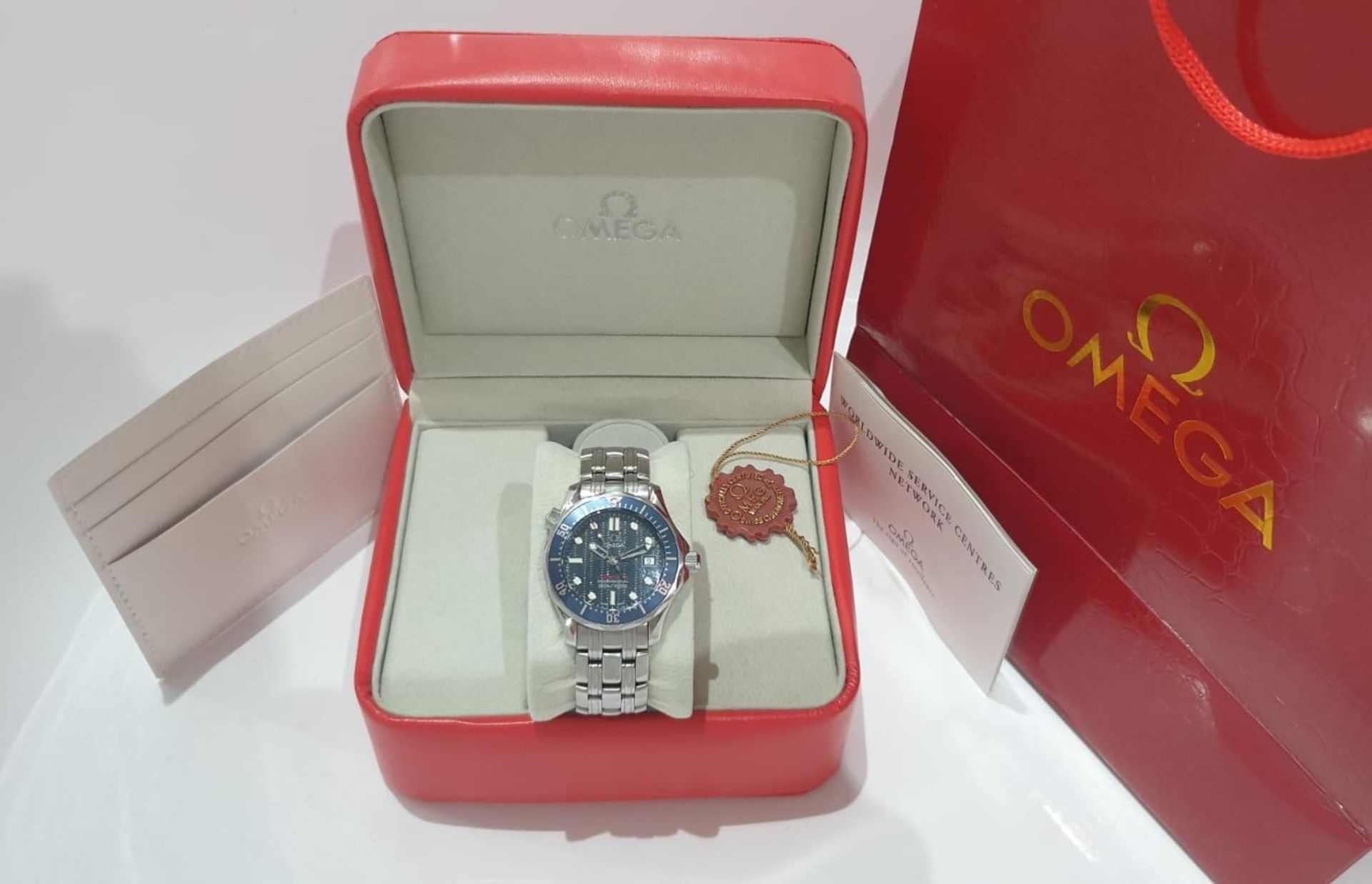 OMEGA SEAMASTER Professional 300m James Bond Navy Wave Dial NO VAT - Image 2 of 11