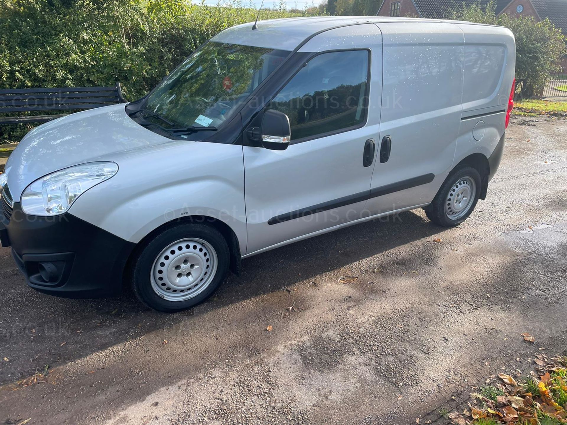 2017/67 VAUXHALL COMBO 2300 CDTI ECOFLEX S/S SILVER PANEL VAN, 98,120 MILES *NO VAT* - Image 4 of 25