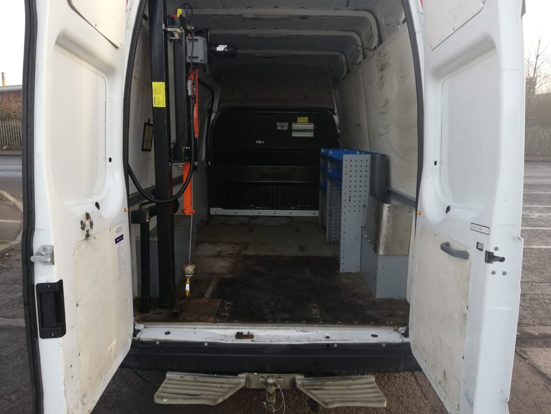 2011/61 FORD TRANSIT 125 T350 TREND FWD LWB HIGH TOP PANEL VAN, 92K MILES, REAR HIAB CRANE FITTED - Image 9 of 9