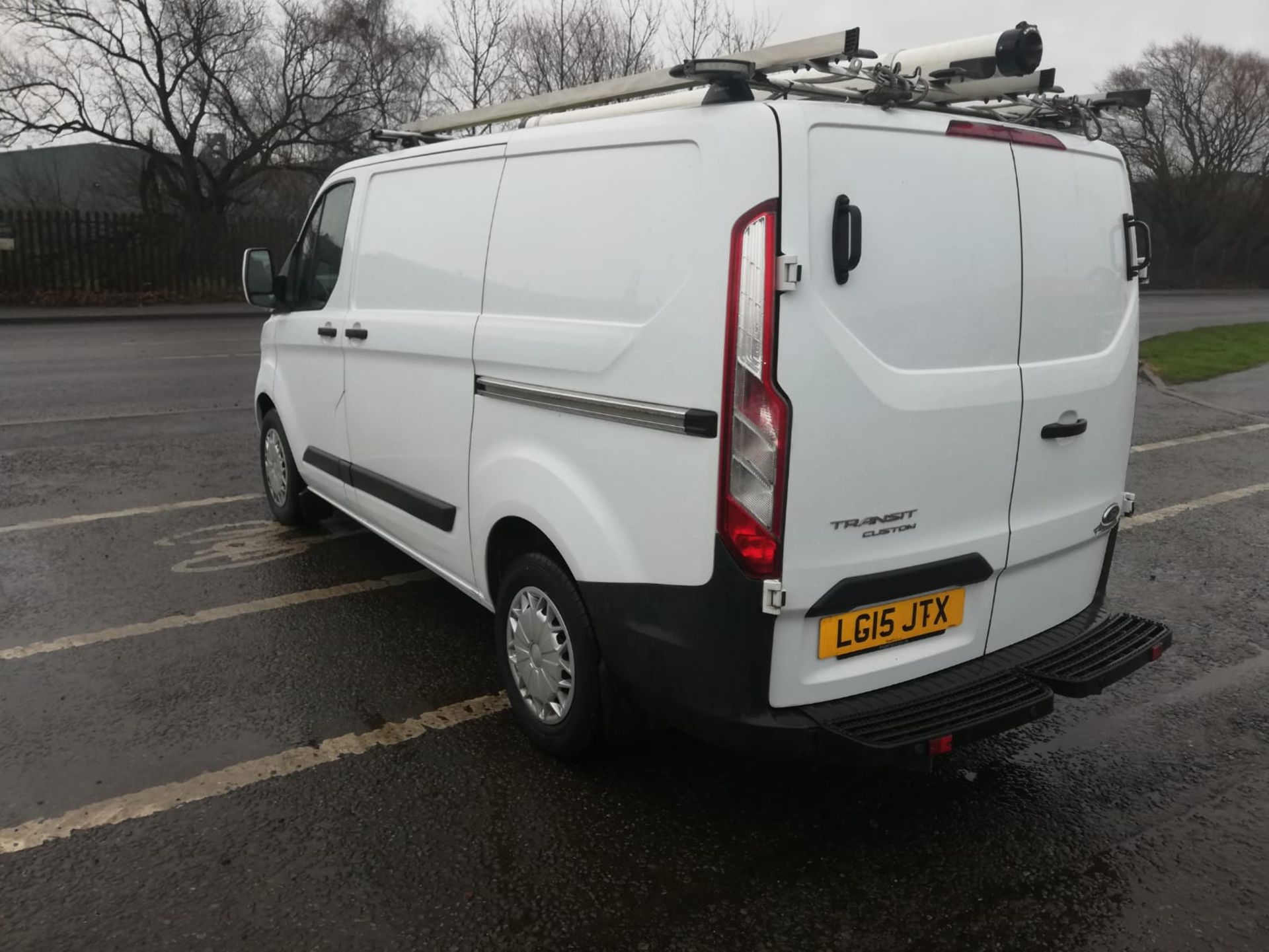 2015 FORD TRANSIT CUSTOM 310 ECO-TECH WHITE PANEL VAN, 2 SINGLE SEATS, 47K MILES WITH FSH *PLUS VAT* - Image 5 of 10