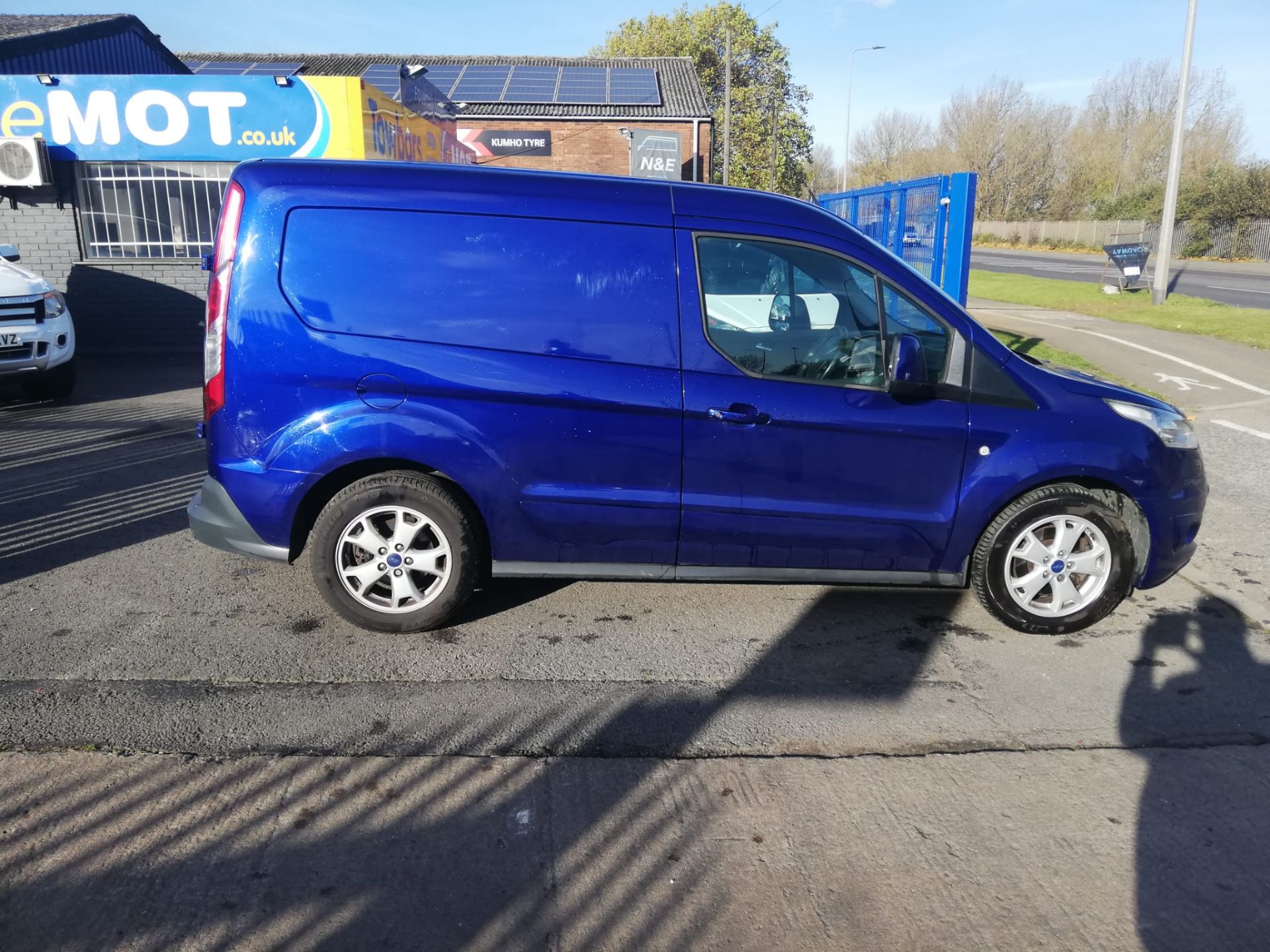 2016/66 FORD TRANSIT CONNECT 200 LIMITED BLUE PANEL VAN, 122K MILES WITH SERVICE HISTORY *PLUS VAT* - Image 8 of 10
