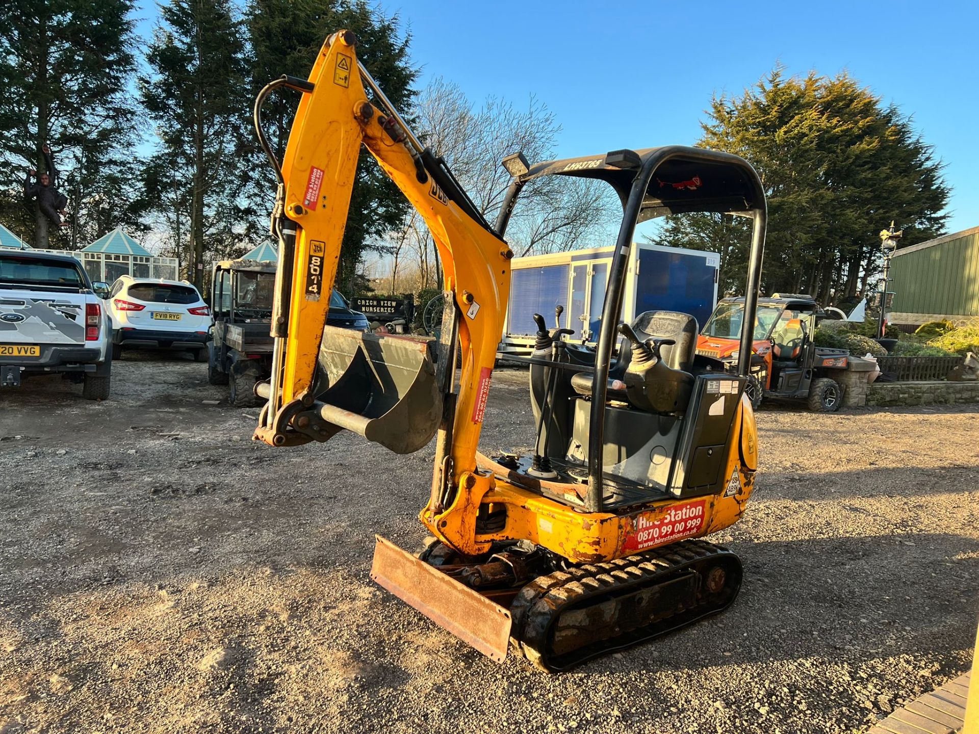 2010 JCB 8014 1.4 TON MINI DIGGER, RUNS DRIVES AND DIGS, SHOWING A LOW AND GENUINE 972 HOURS - Image 2 of 17