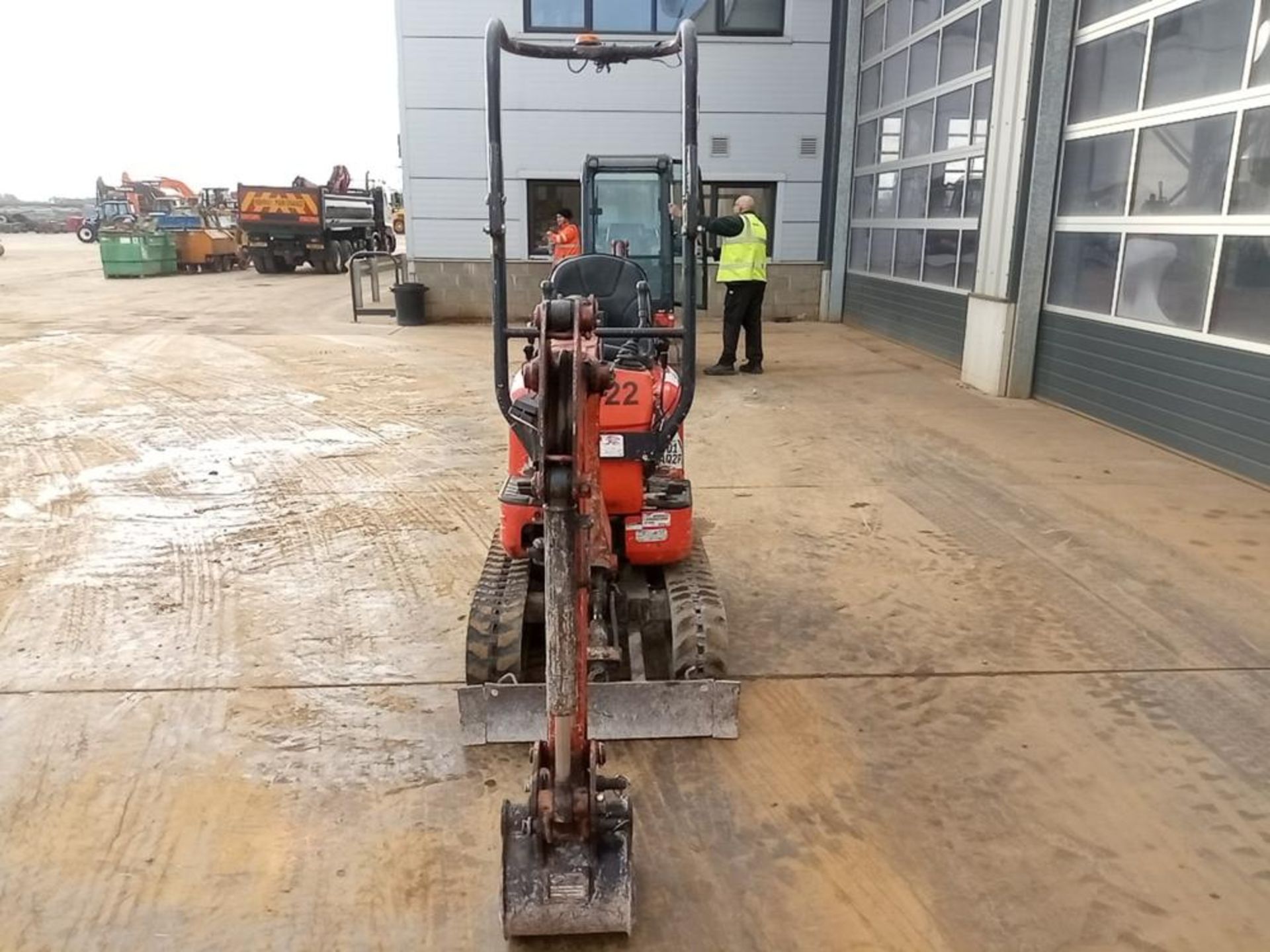 2017 KUBOTA K008-3 MICRO / MINI DIGGER, RUBBER TRACKS, BLADE,PIPED, 175hrs, EXPANDABLE UNDERCARRIAGE - Image 8 of 12