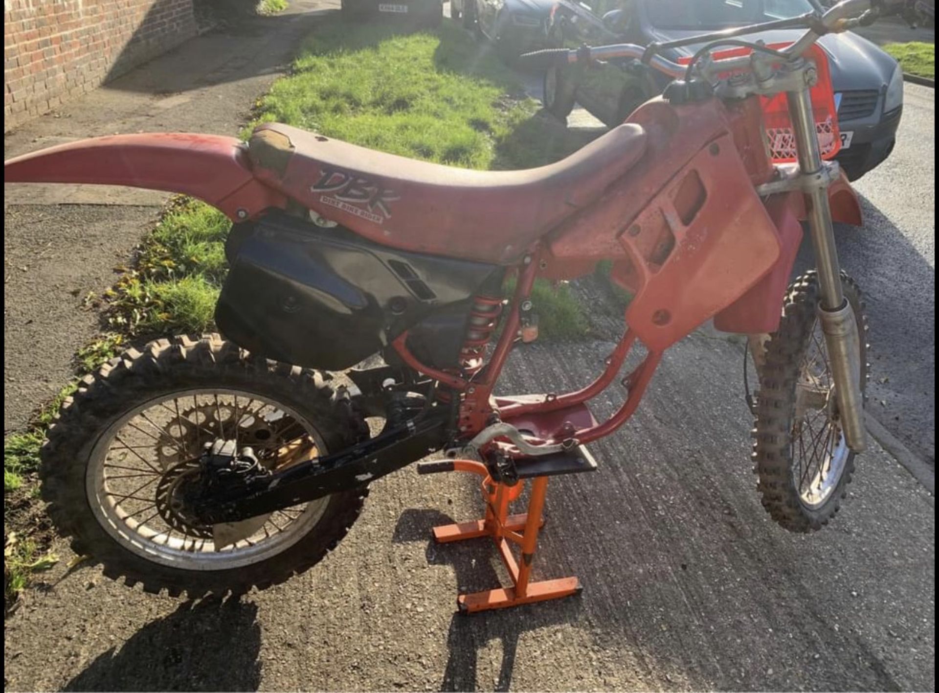 HONDA CR500 1988 MODEL, ROLLING CHASSIS, NO ENGINE, A GREAT BIKE TO BUILD UP AS THEY ARE VERY RARE - Image 3 of 3