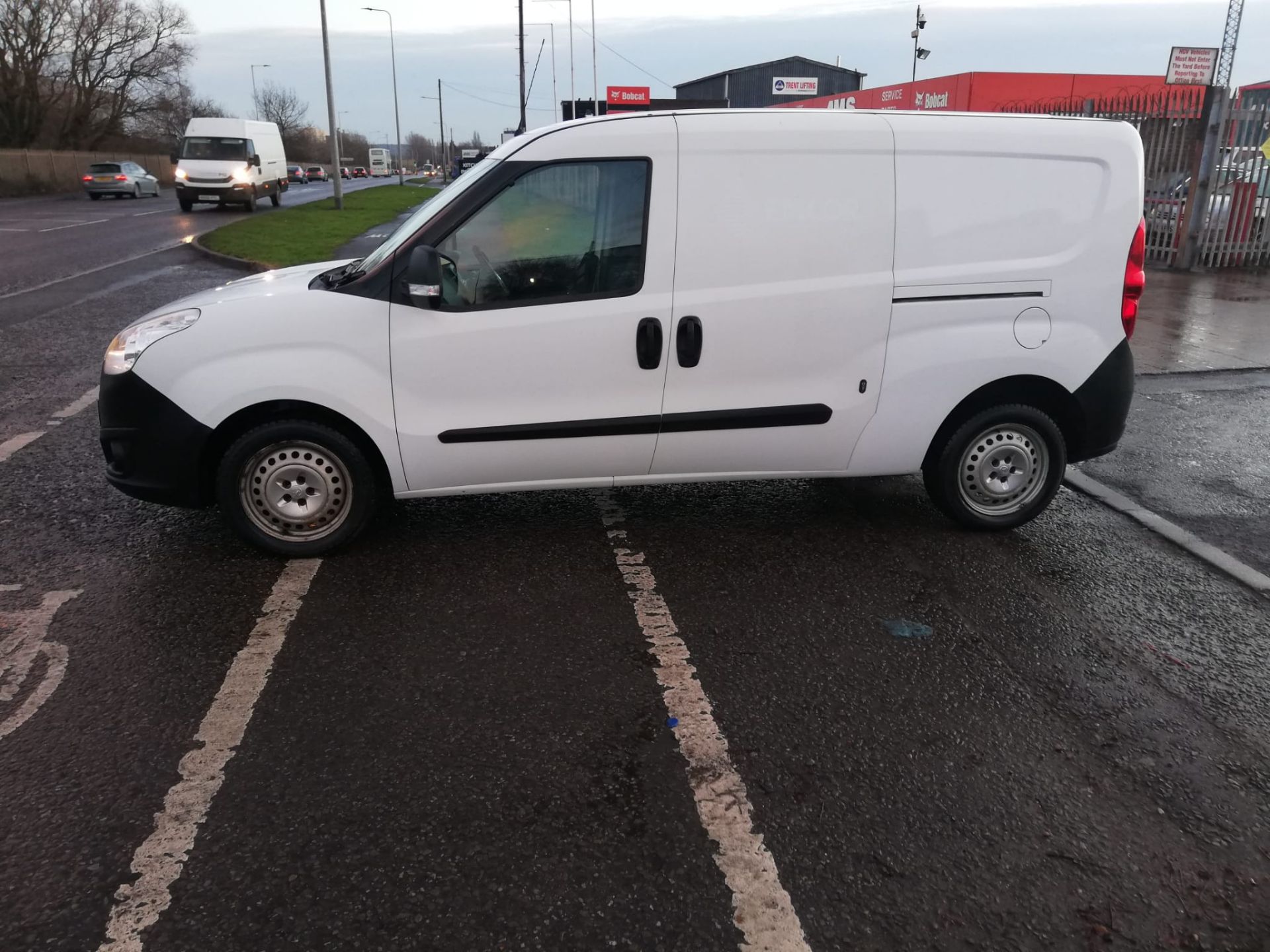 2015 VAUXHALL COMBO 2300 L2H1 CDTI SS E-FLEX L2 LWB WHITE PANEL VAN, 92K MILES *PLUS VAT* - Image 4 of 11