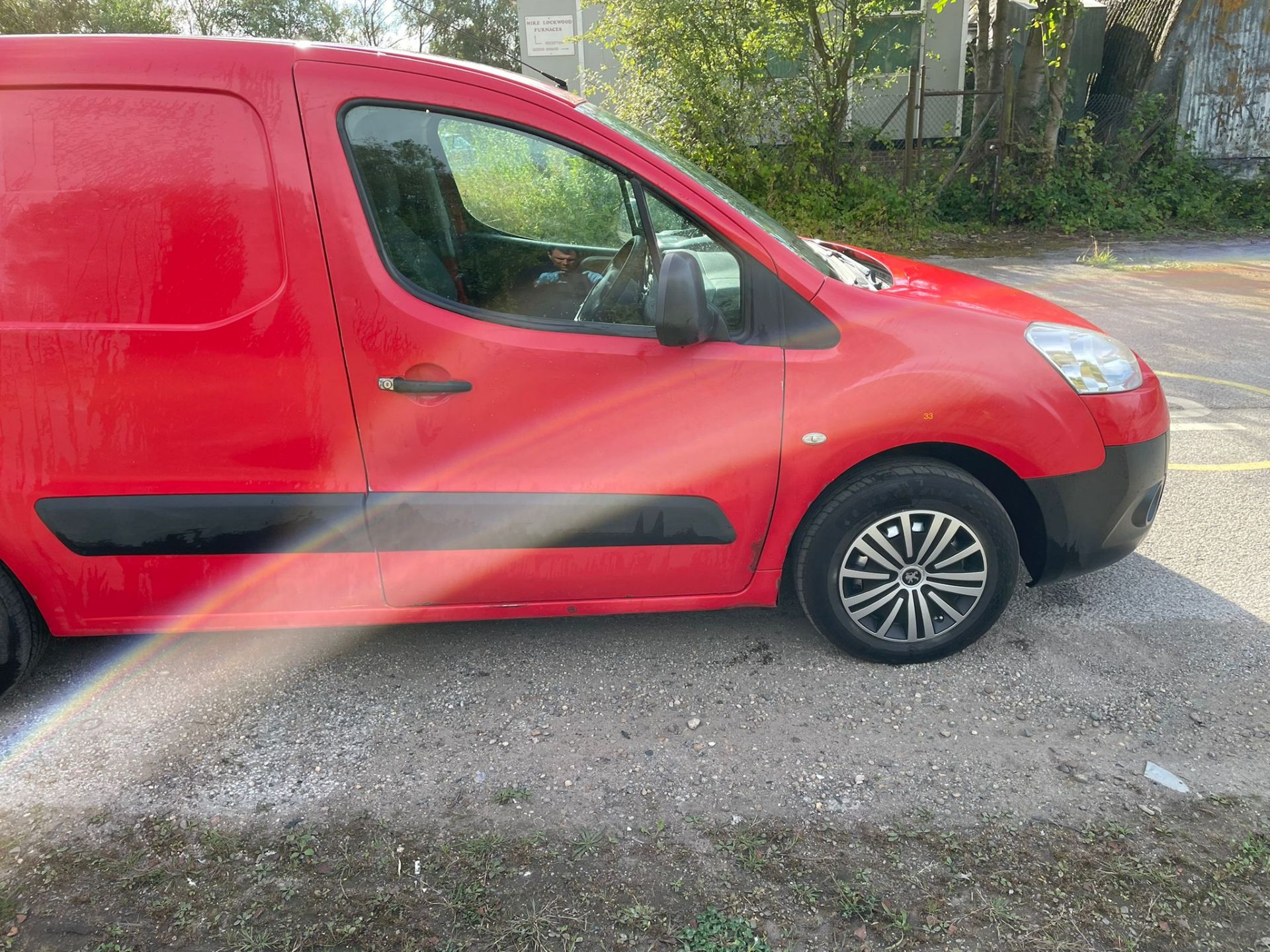 2012 PEUGEOT PARTNER 625 S L1 HDI RED PANEL VAN, 91,198 MILES, 1.6 DIESEL ENGINE *NO VAT* - Image 10 of 18