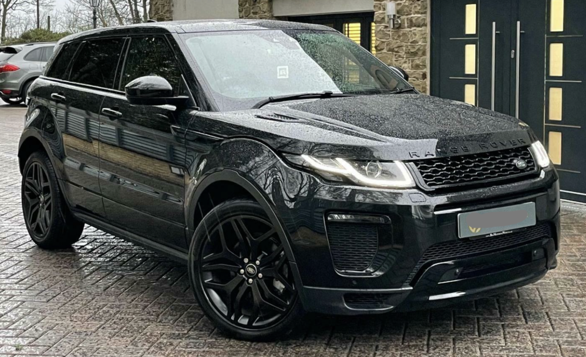 2016 Land Rover Range Rover Evoque 2.0 TD4 HSE Dynamic 5dr Auto ESTATE Diesel - Image 2 of 12