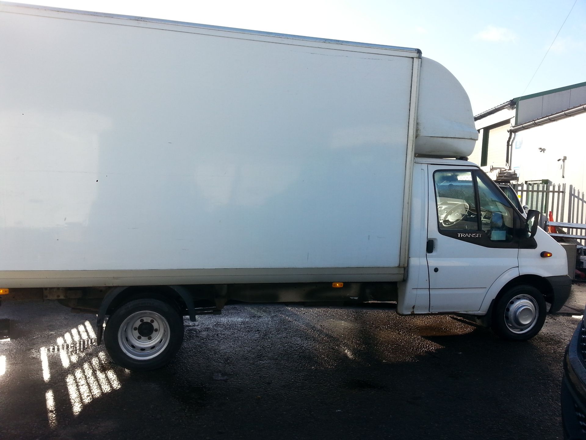 2012 FORD TRANSIT LUTON BOX 2.2 DIESEL EURO 5, 194,423 WARRANTED MILES *PLUS VAT* - Image 3 of 6