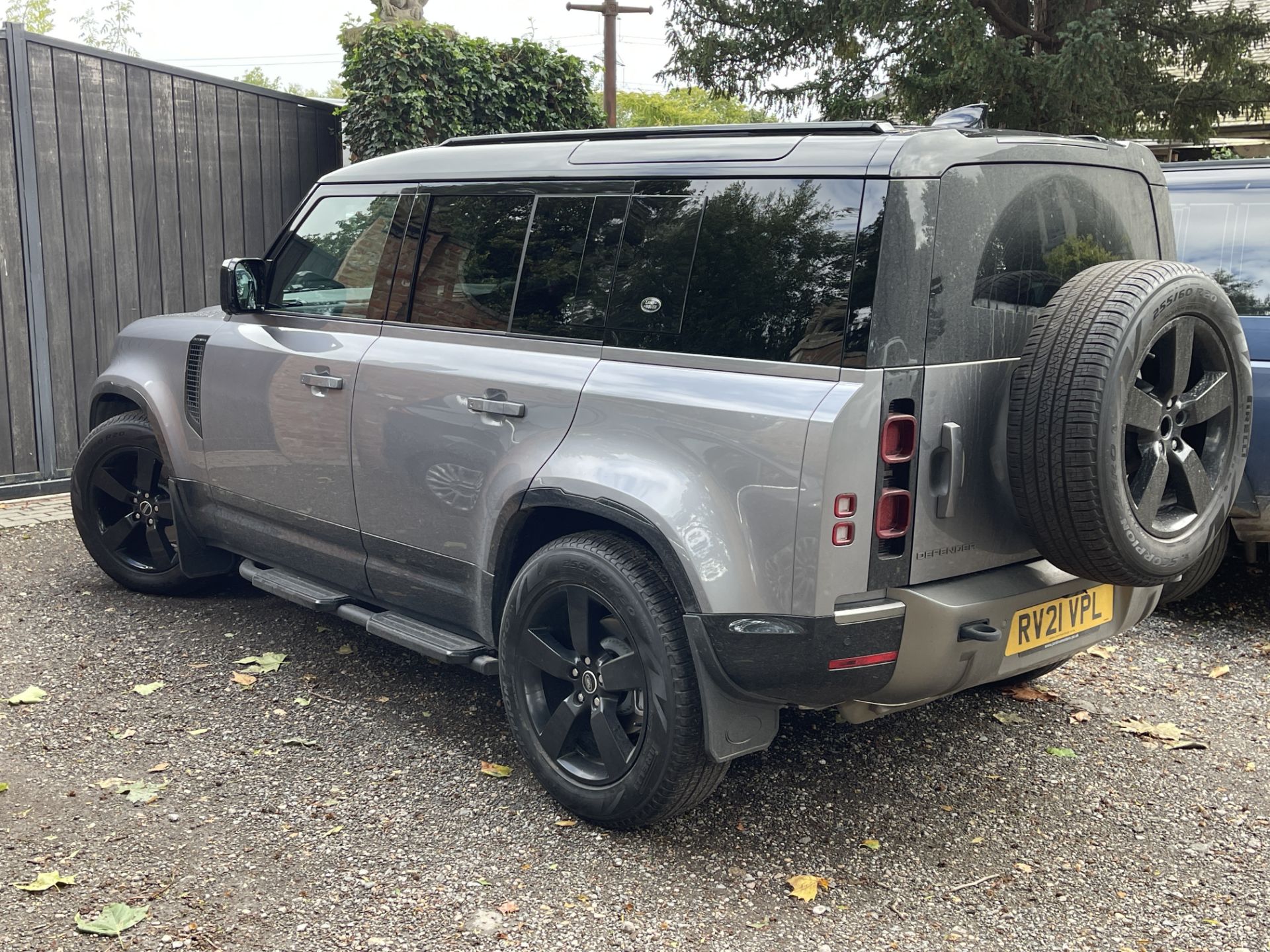 2021 LANDROVER DEFENDER 110 250D MHEV DYNAMIC X WITH AIR SUSPENSION, ONLY 4800 MILES *PLUS VAT* - Image 3 of 15